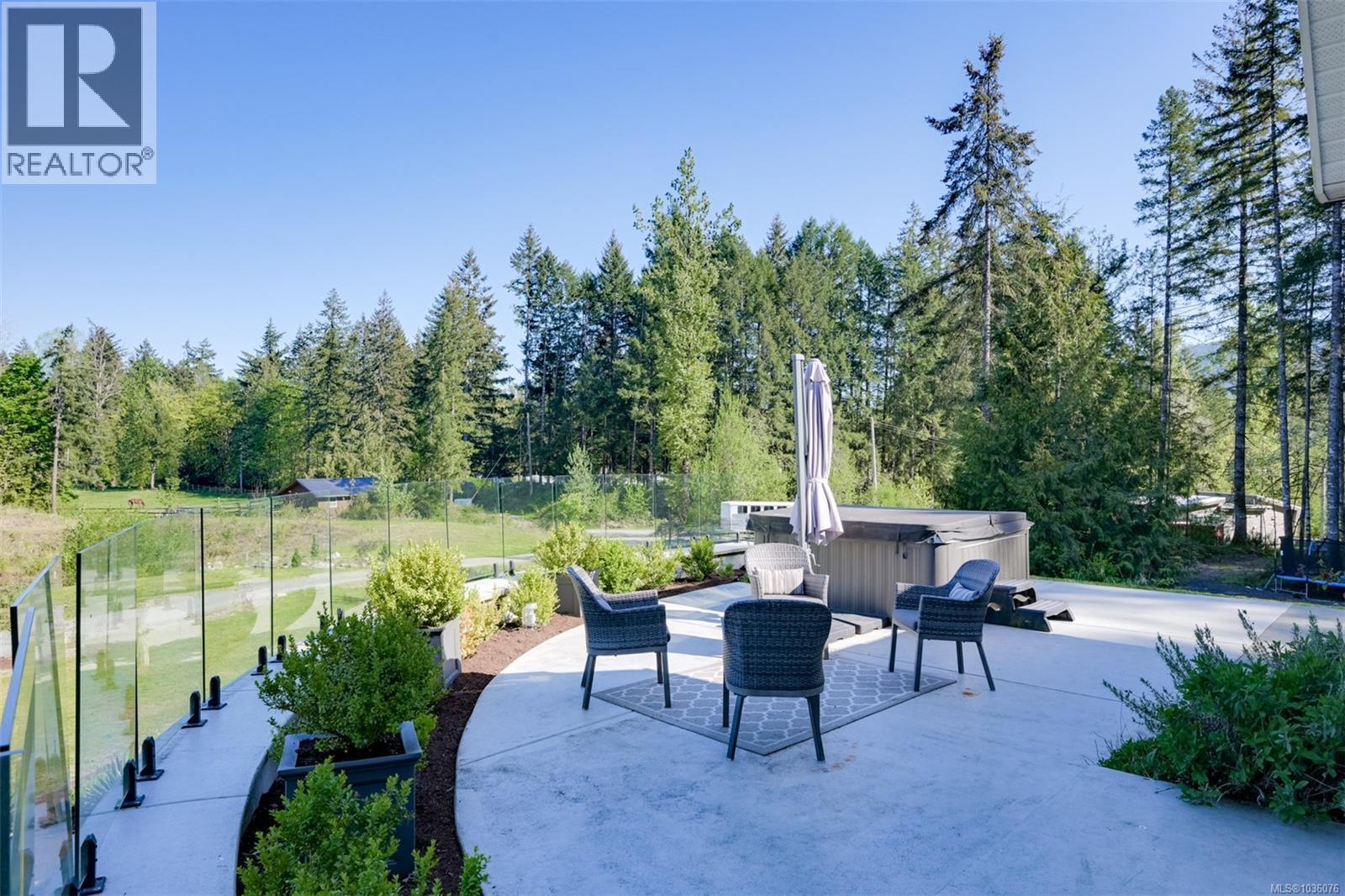 4939 Waters Rd - 55