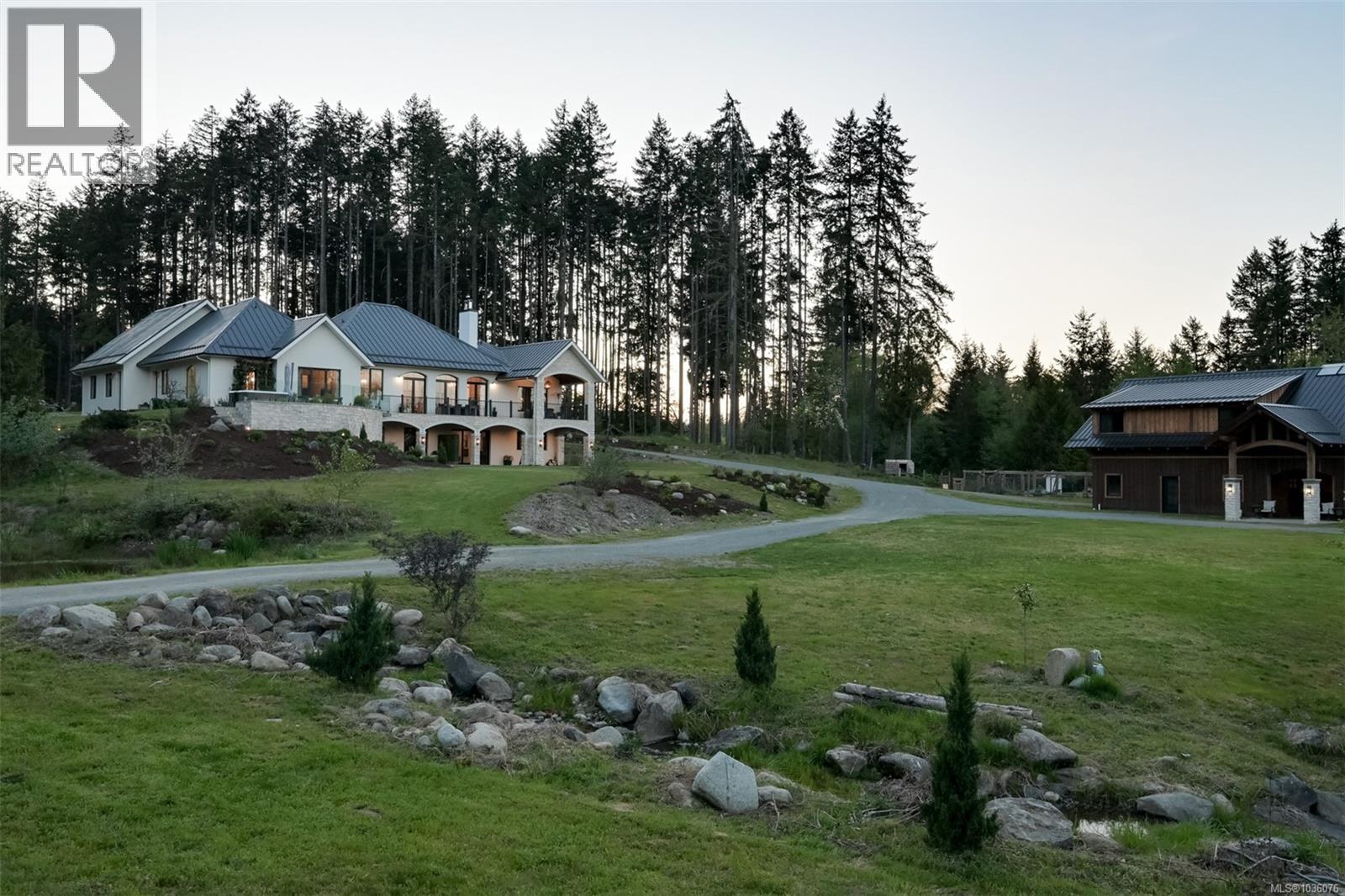 4939 Waters Rd - 58