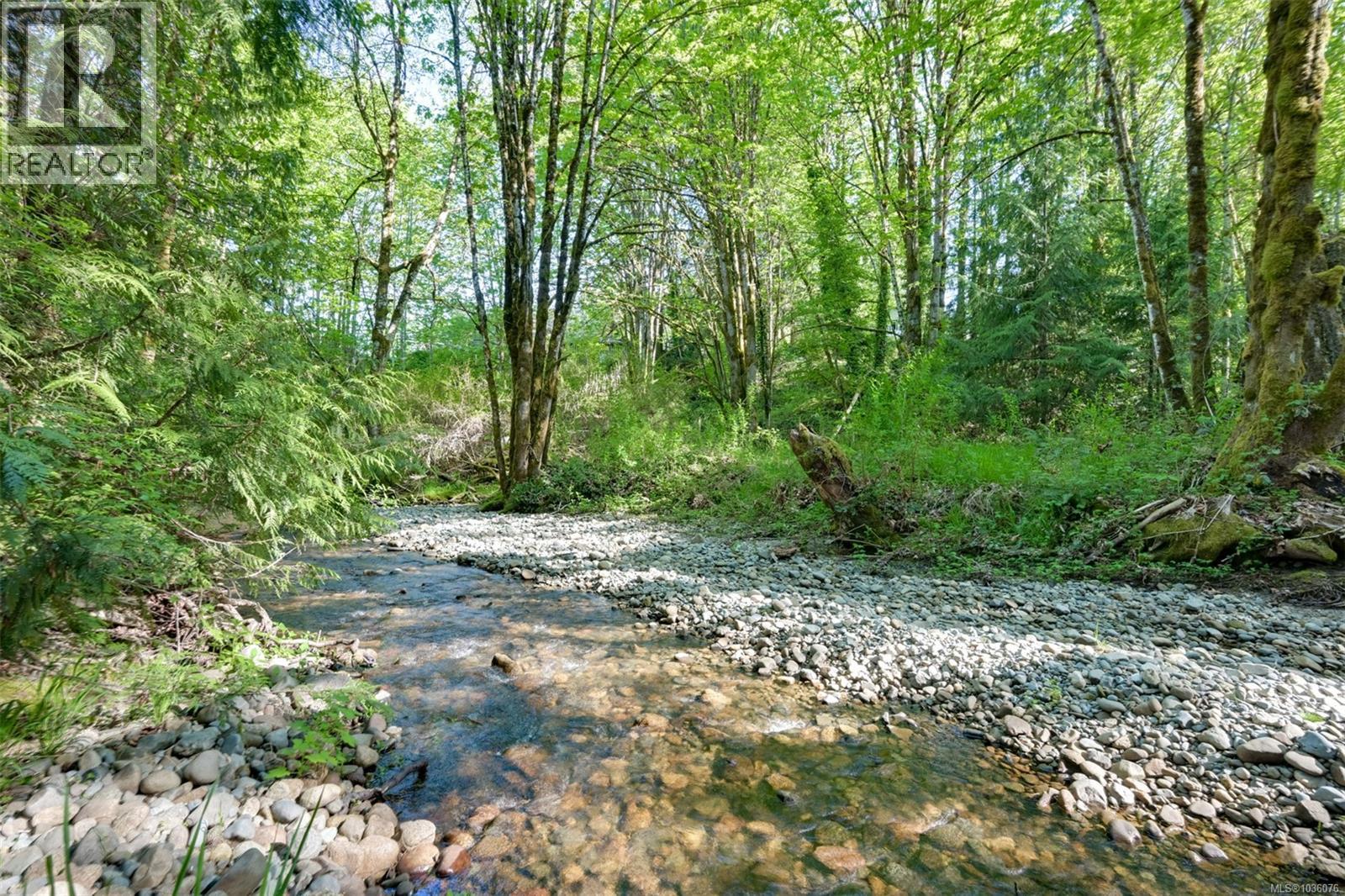 4939 Waters Rd - 81