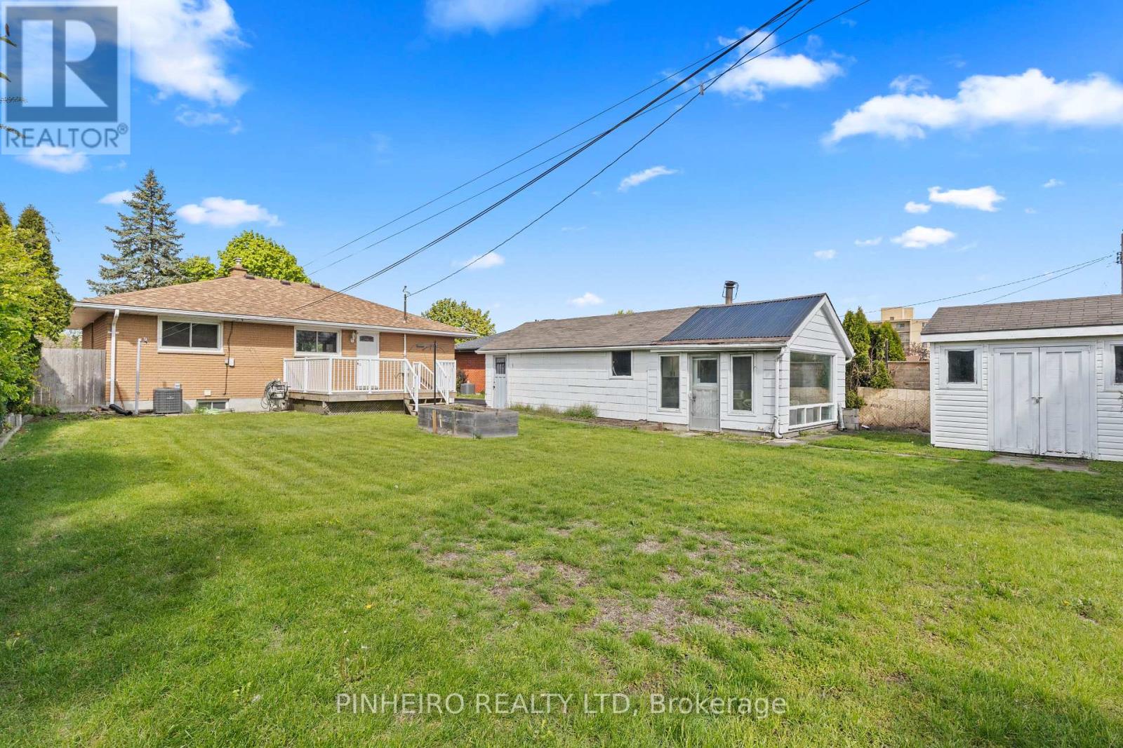 120 SUSAN AVENUE - 8