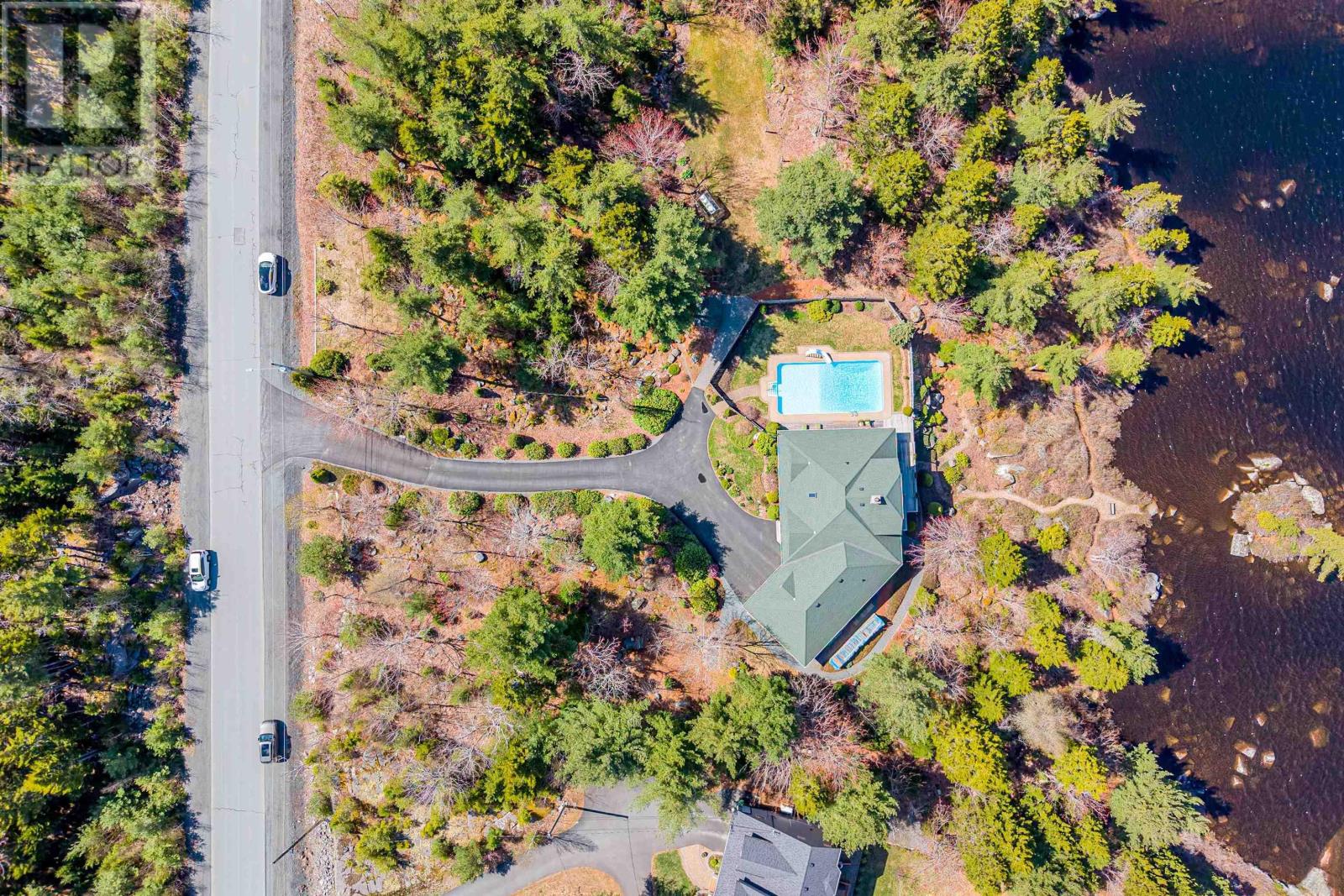 Property 29 of 49 of 243 Lakeshore Drive
