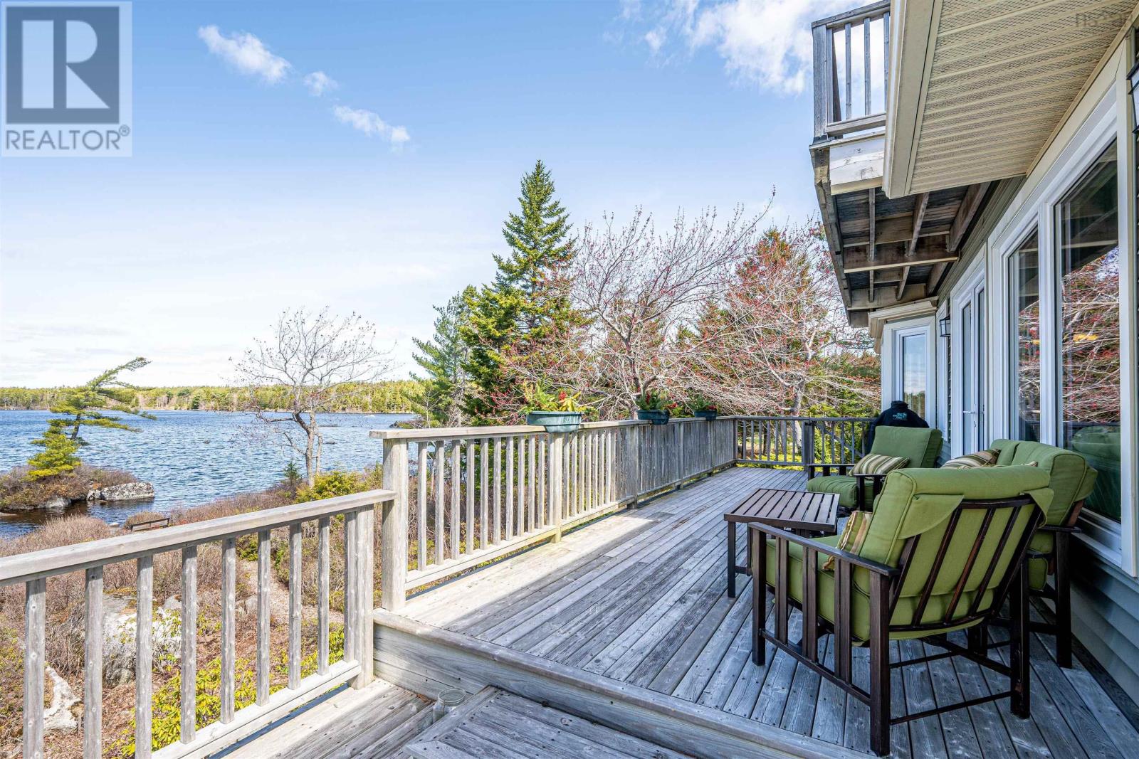 Property 31 of 49 of 243 Lakeshore Drive