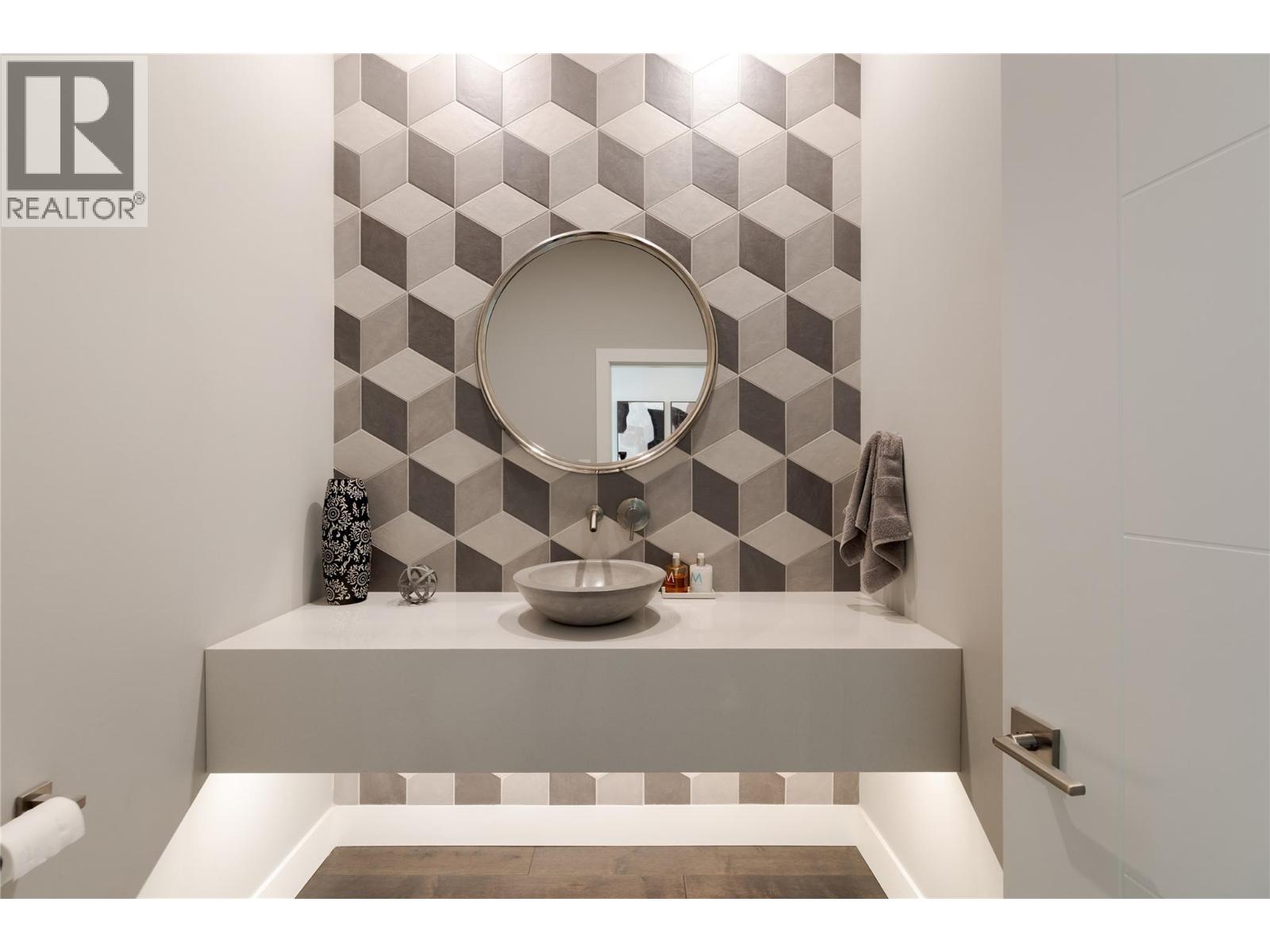 2501 Tallus Heights Drive - 36