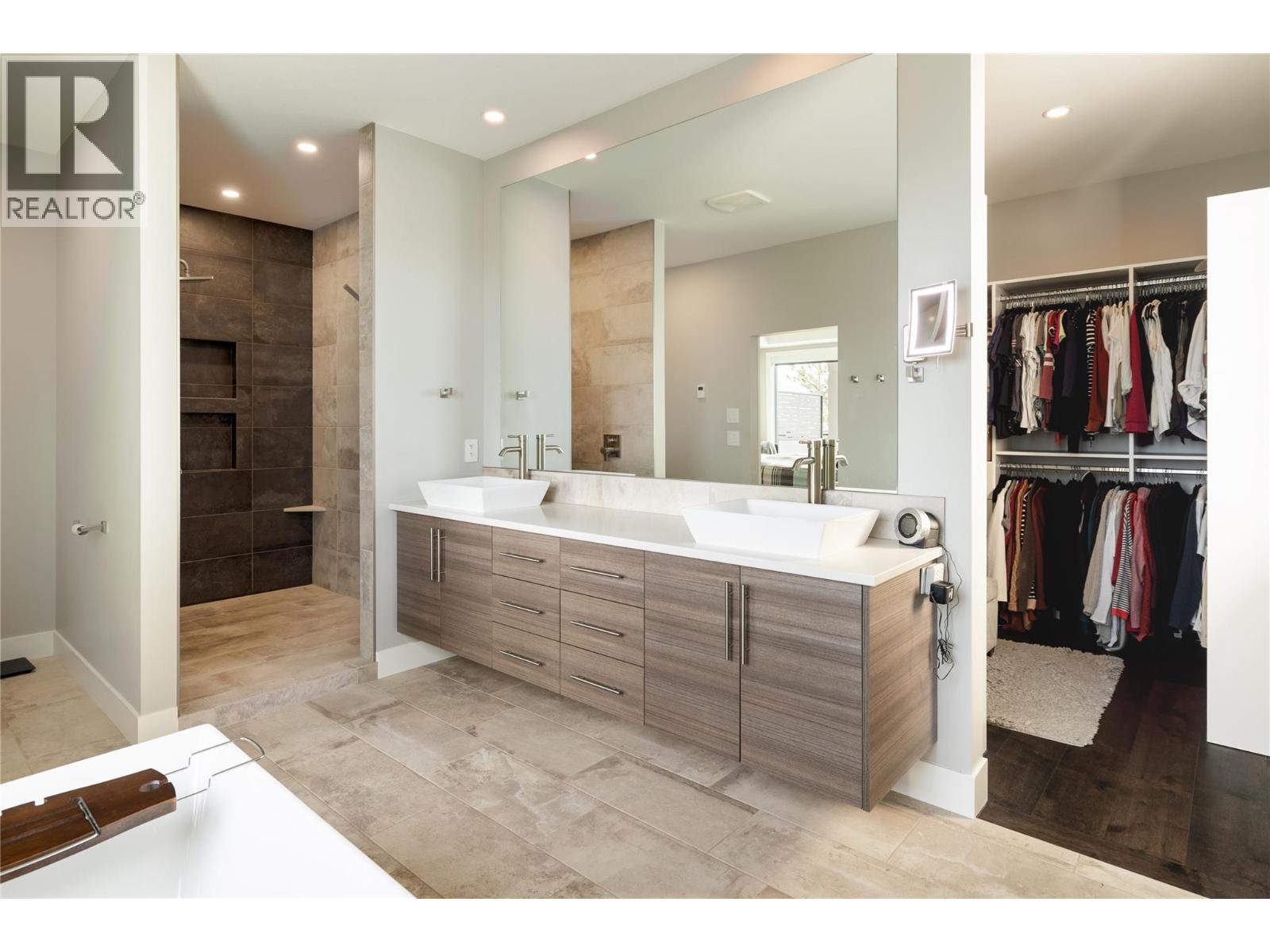2501 Tallus Heights Drive - 33