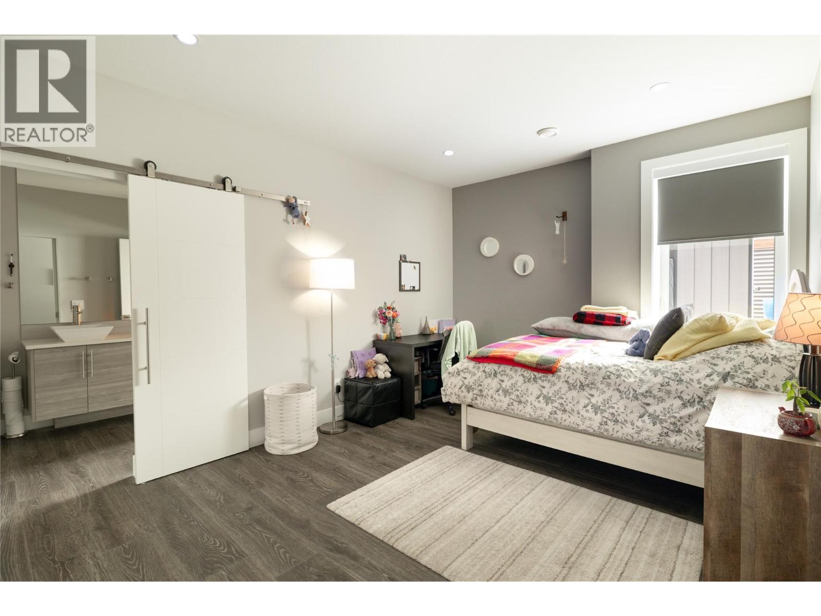 2501 Tallus Heights Drive - 50