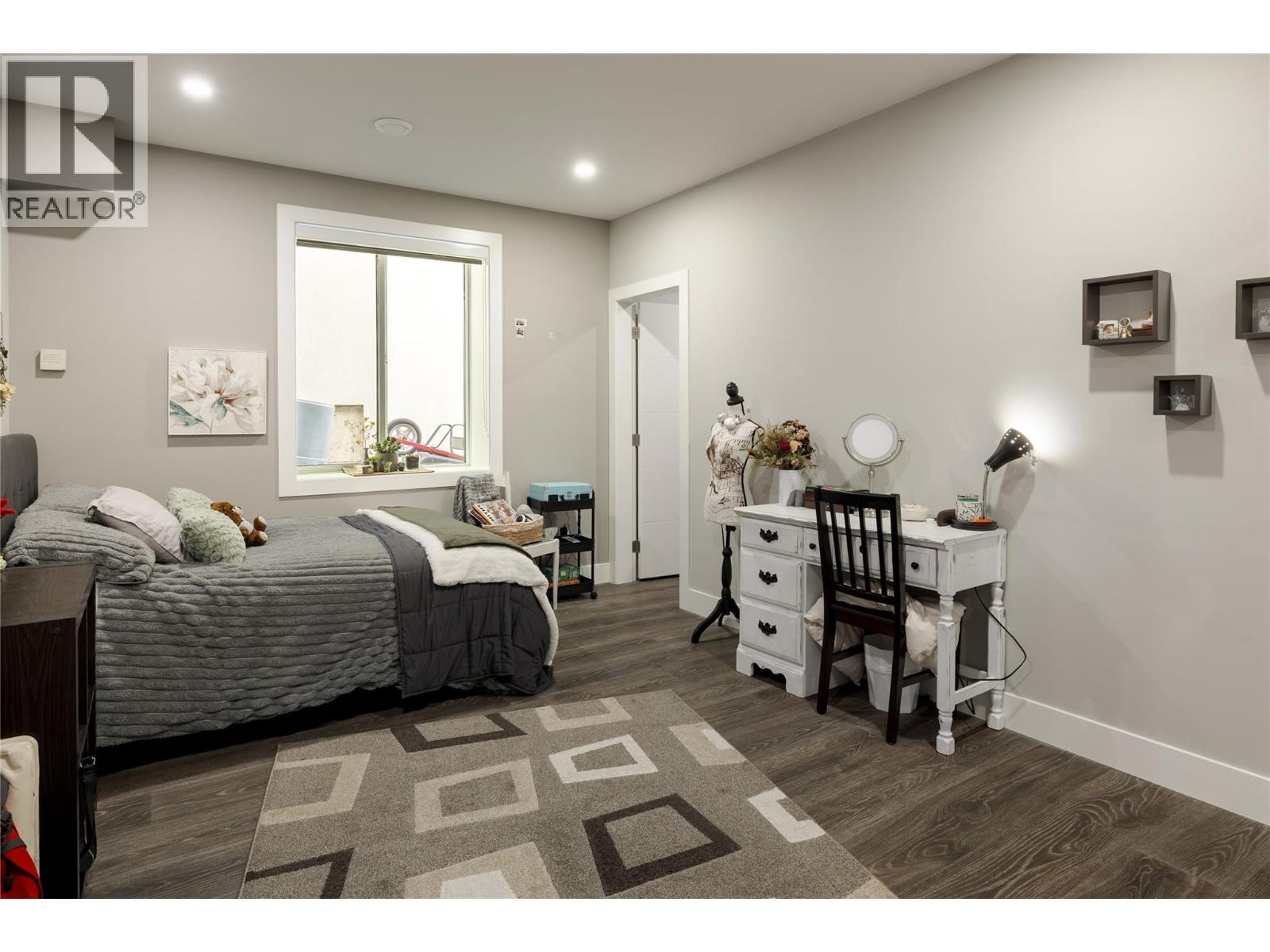 2501 Tallus Heights Drive - 52