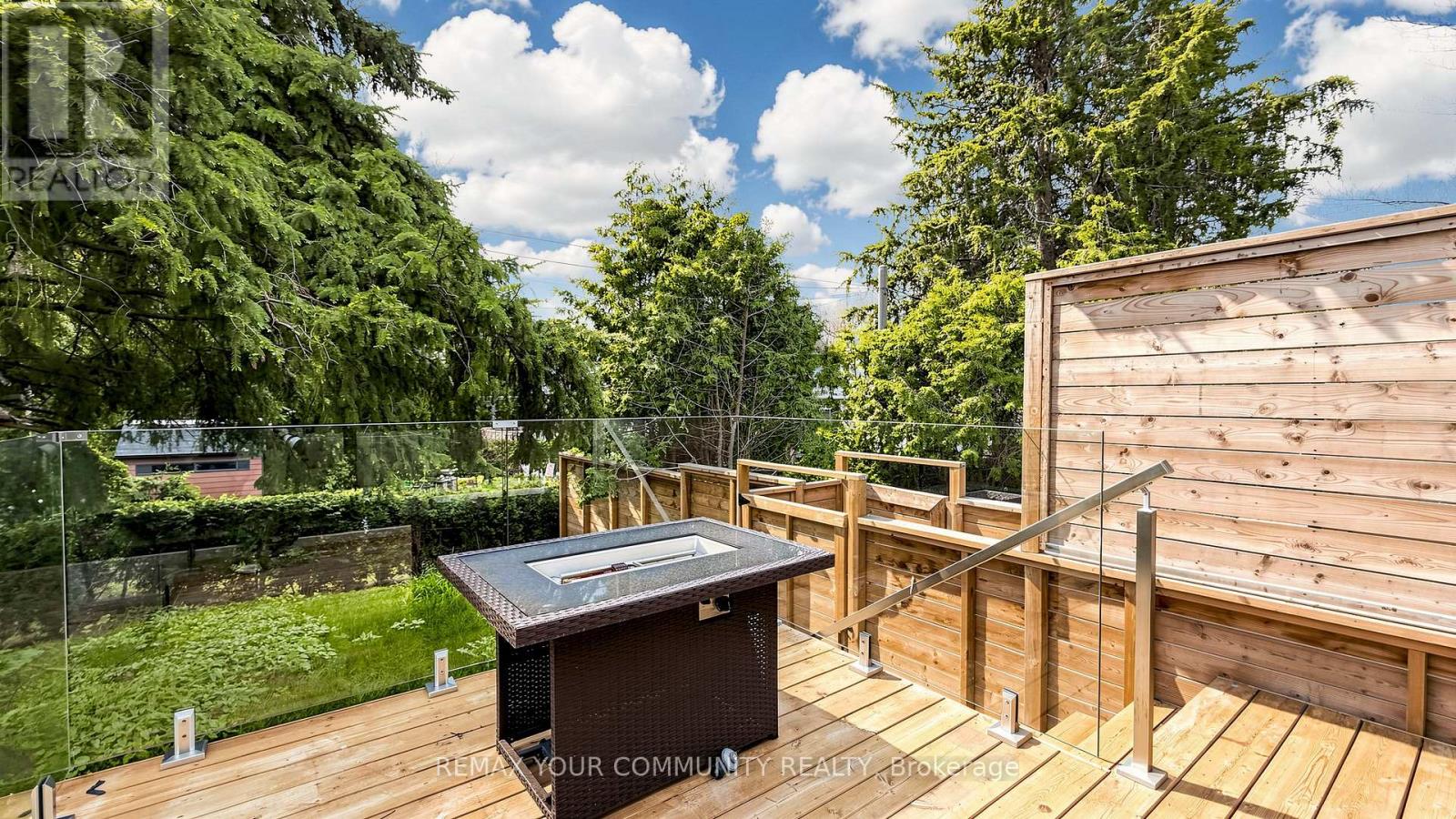 2970A BAYVIEW AVENUE - 45