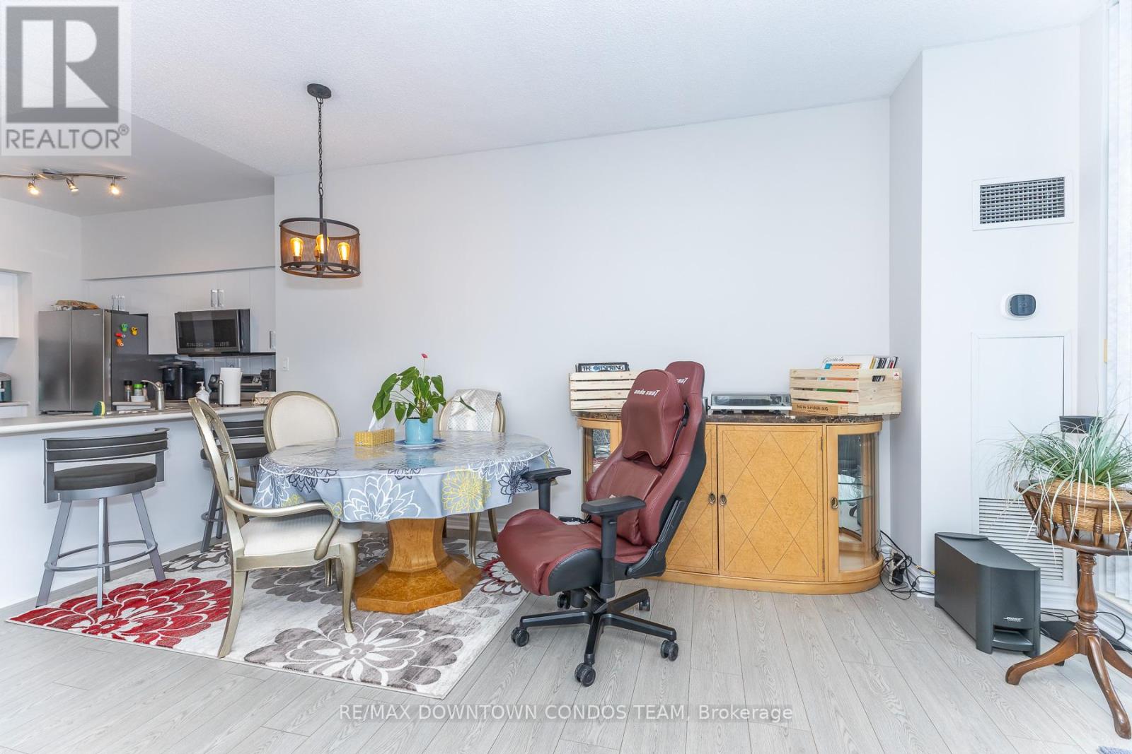 #404 410 QUEENS QUAY W - 18
