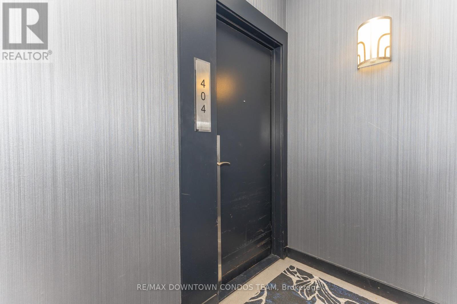 #404 410 QUEENS QUAY W - 8