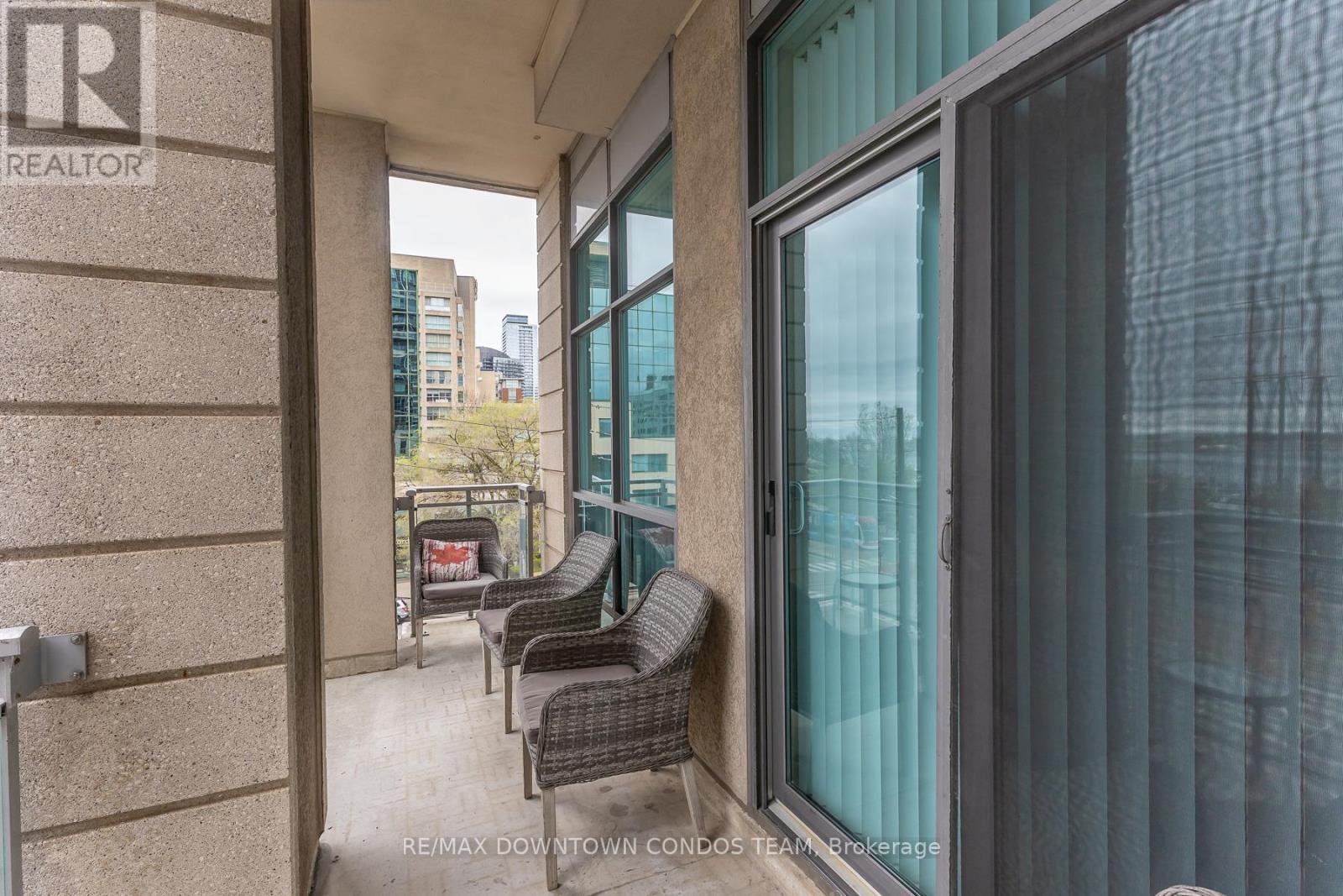 #404 410 QUEENS QUAY W - 34