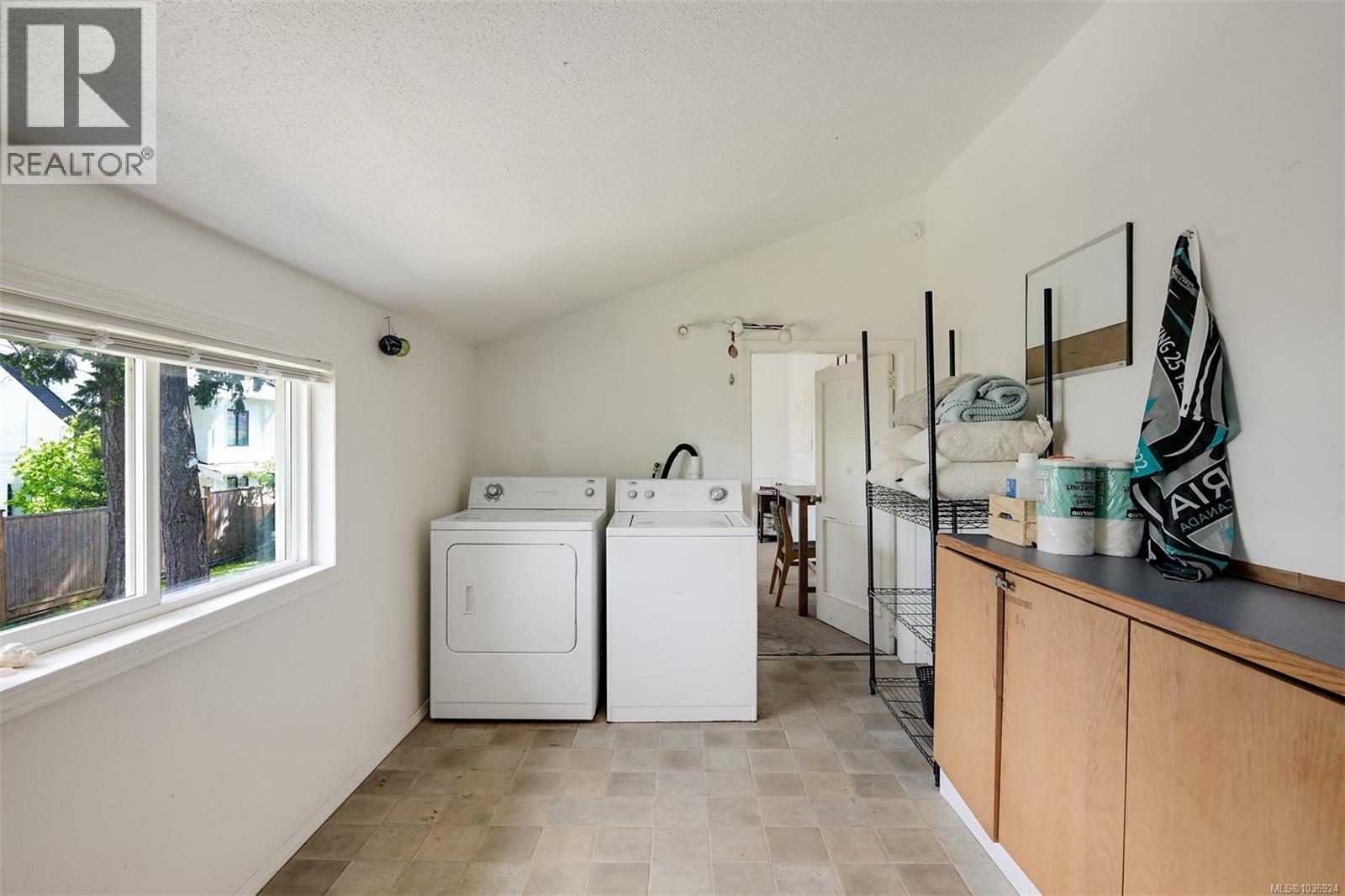 3091 Carroll St - 36