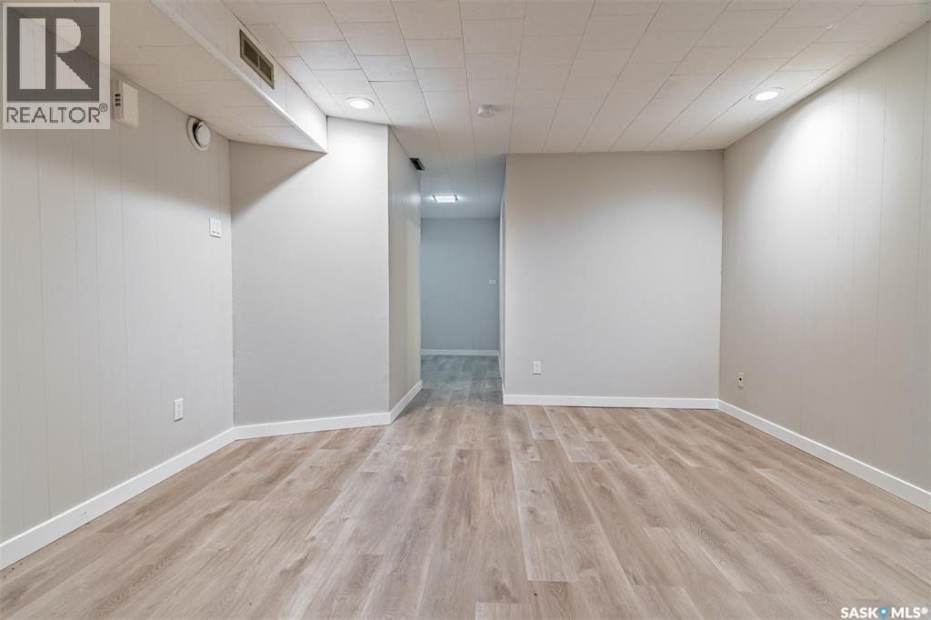 1402 14th STREET E - 29
