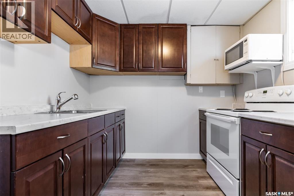 1402 14th STREET E - 33