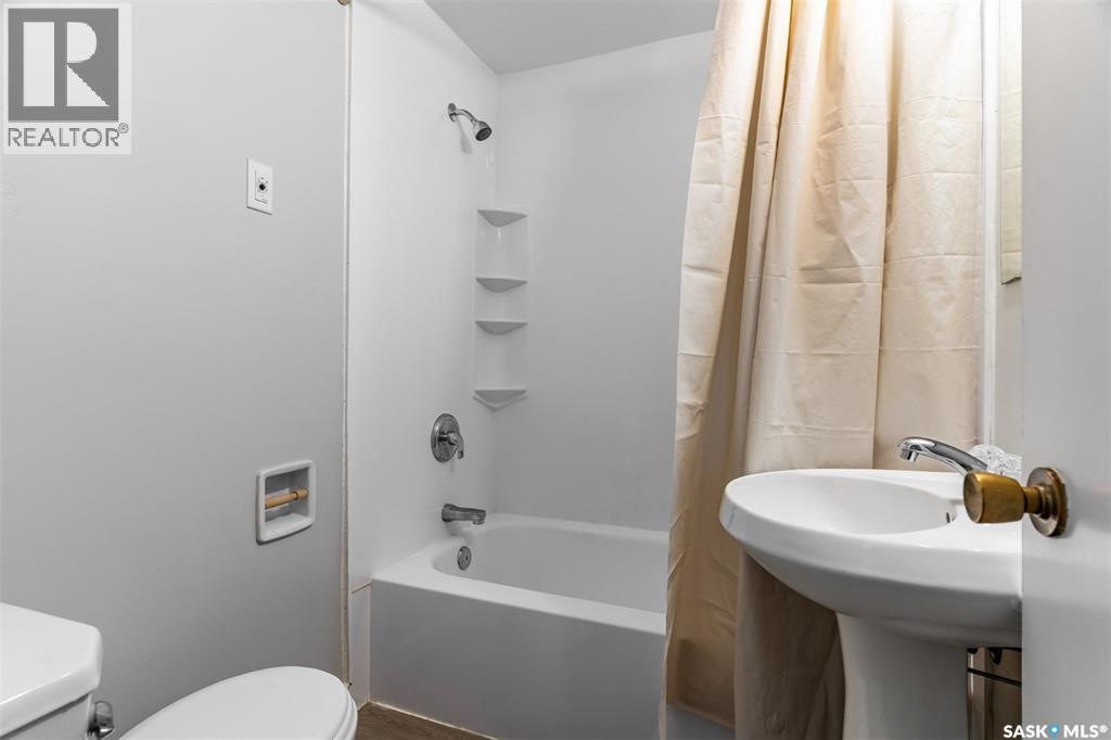 1402 14th STREET E - 34