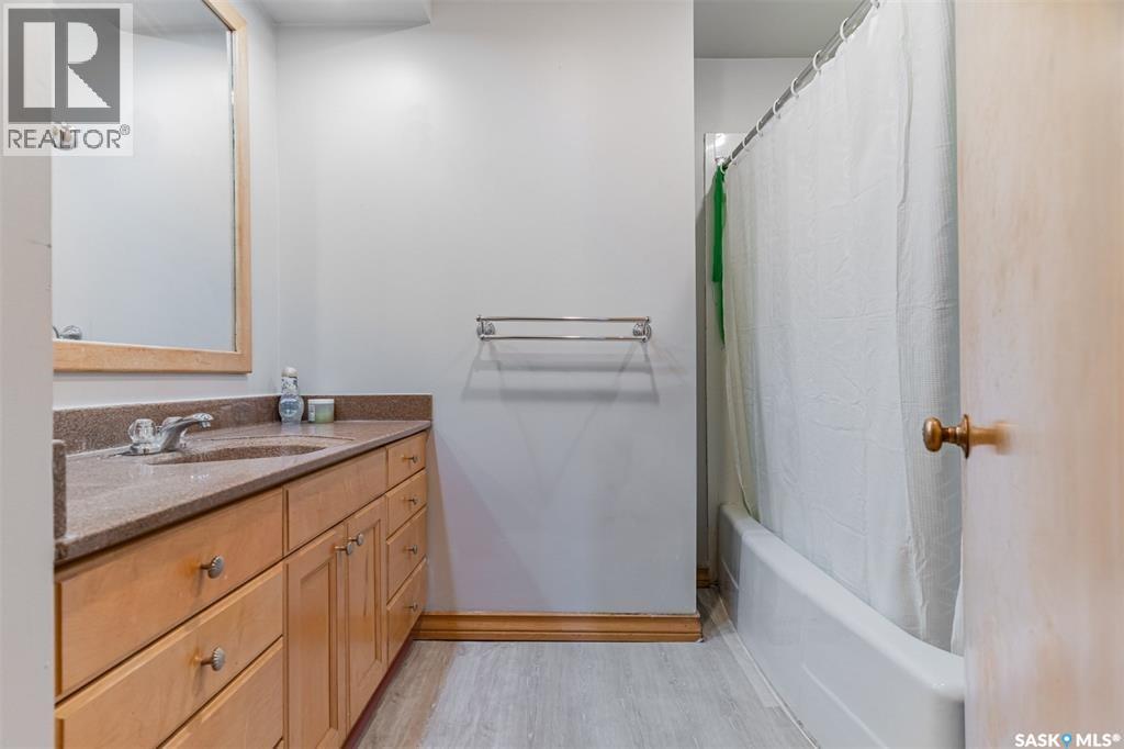 1402 14th STREET E - 13