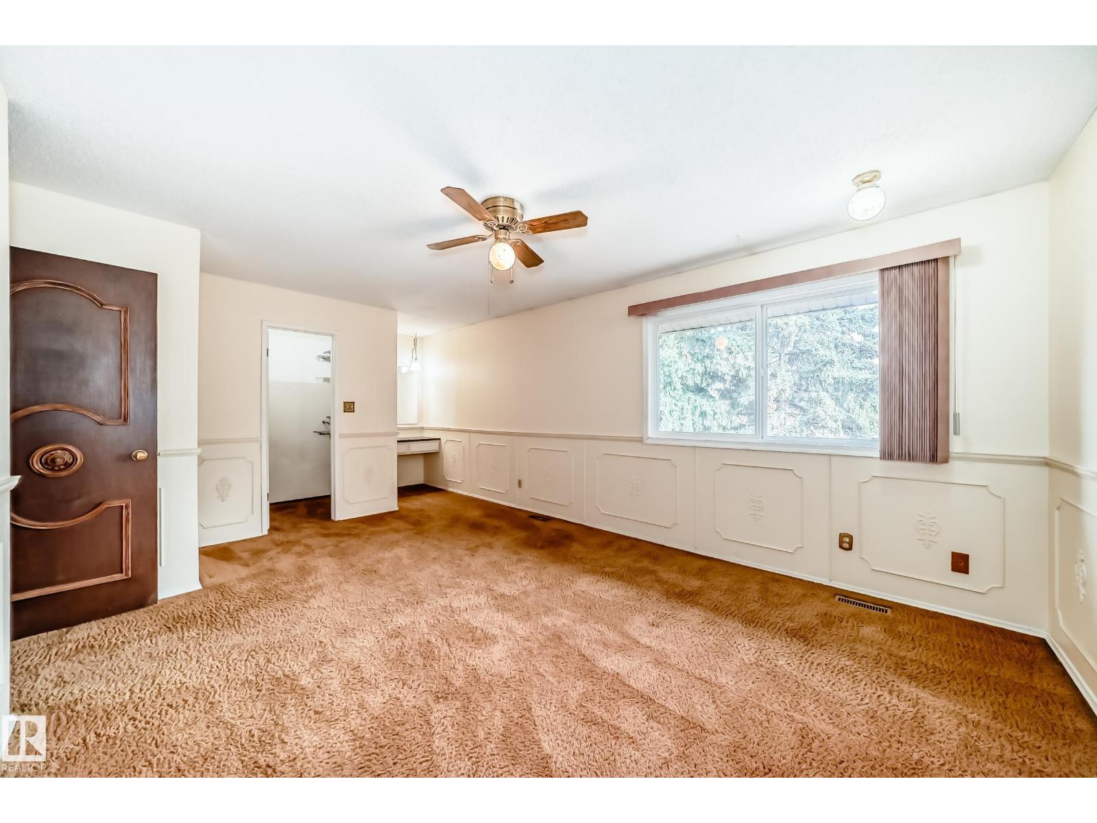 12018 157 AV NW, Edmonton
