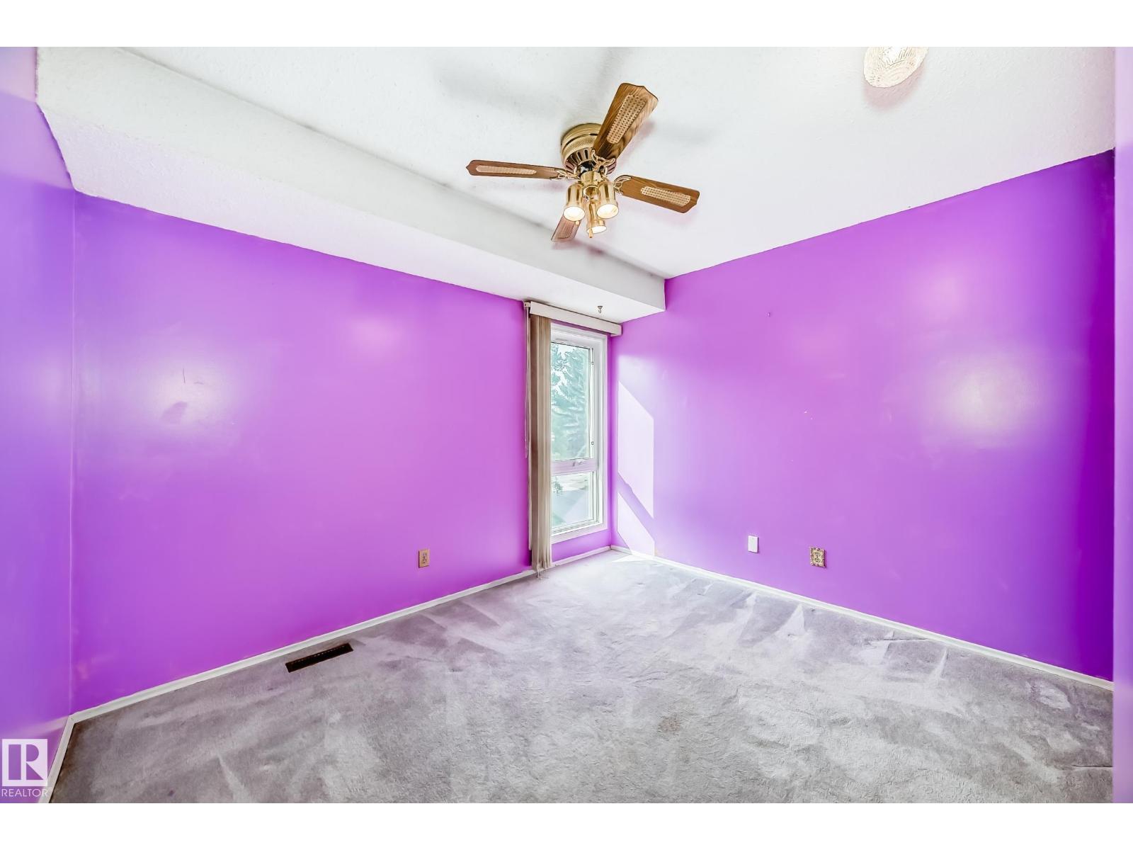 12018 157 AV NW, Edmonton