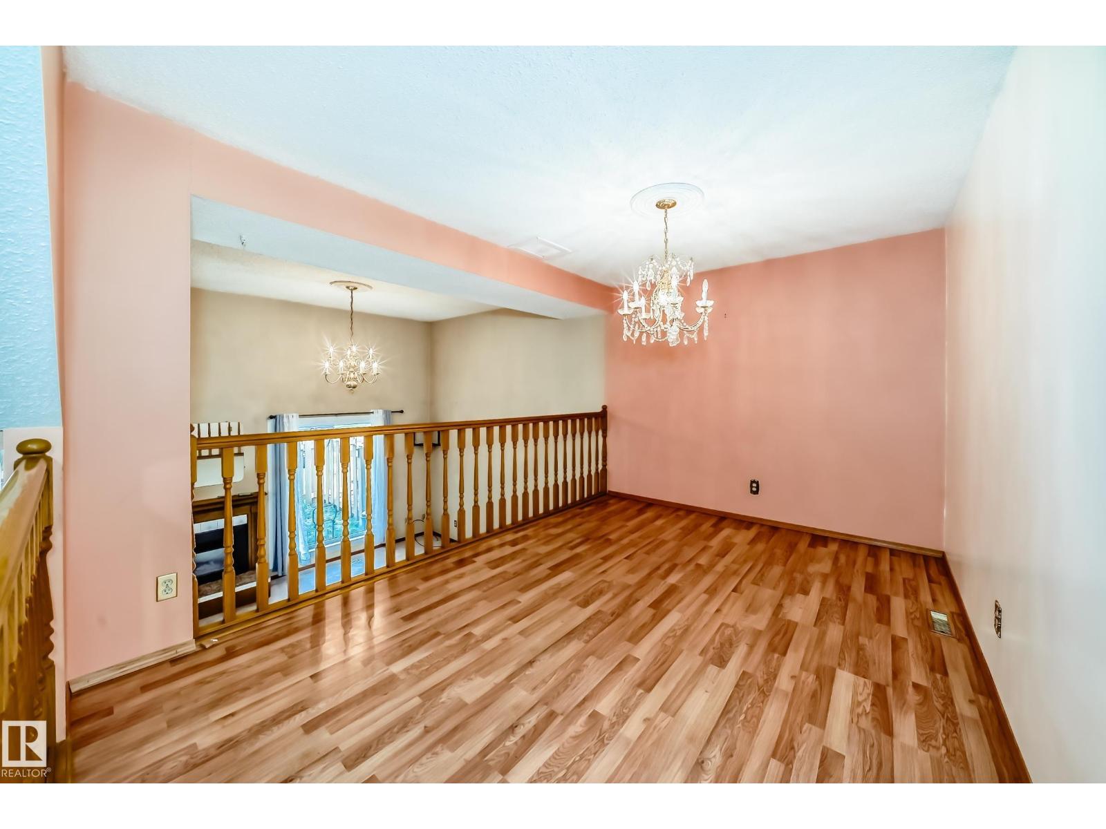 12018 157 AV NW, Edmonton