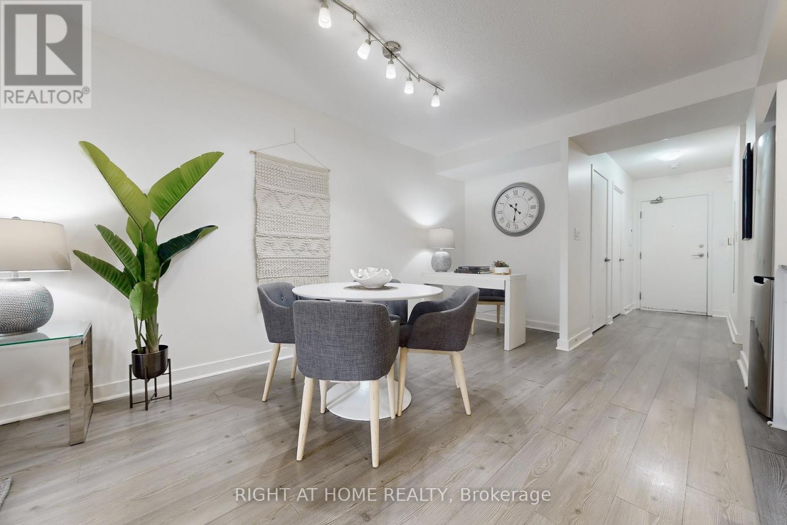 #727 4K SPADINA AVENUE - 12