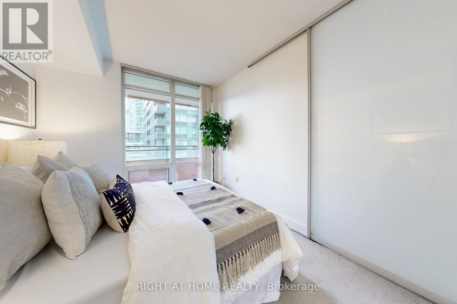 #727 4K SPADINA AVENUE - 20