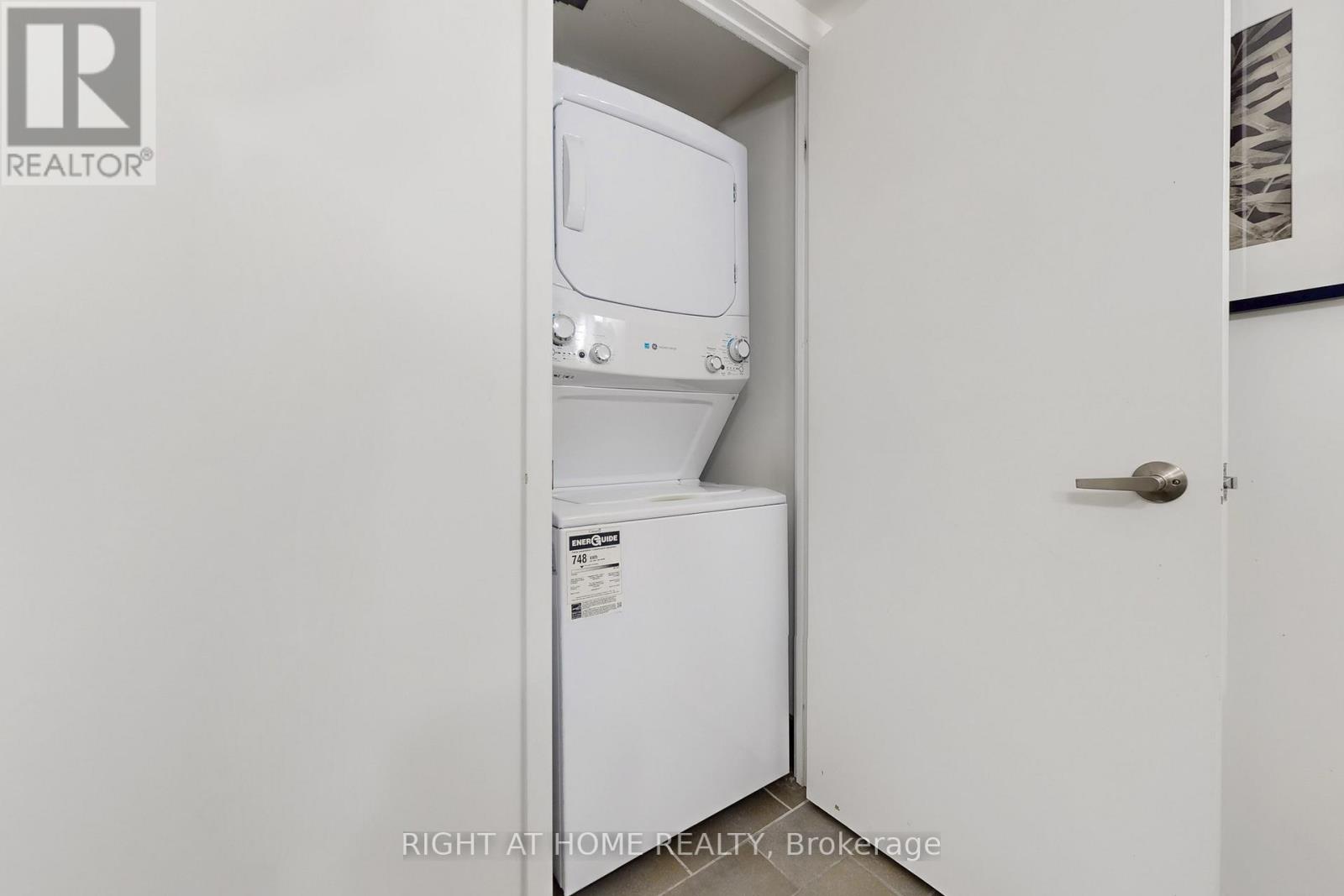 #727 4K SPADINA AVENUE - 30