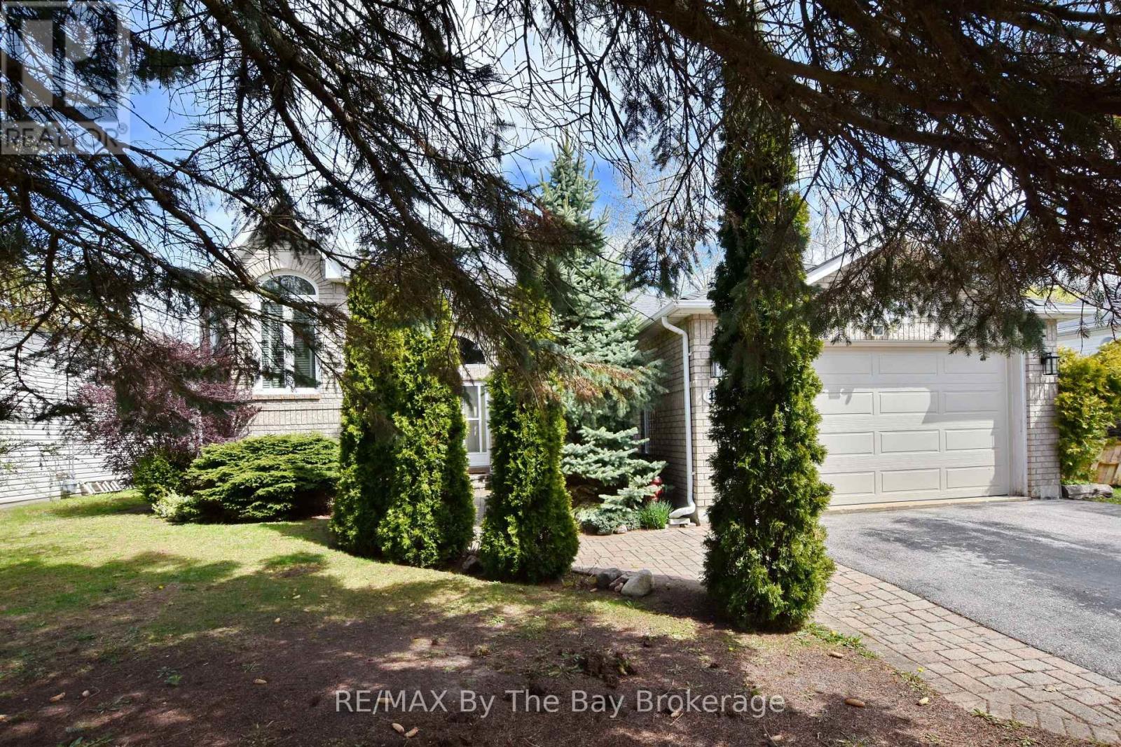 17 ACORN CRESCENT - 3