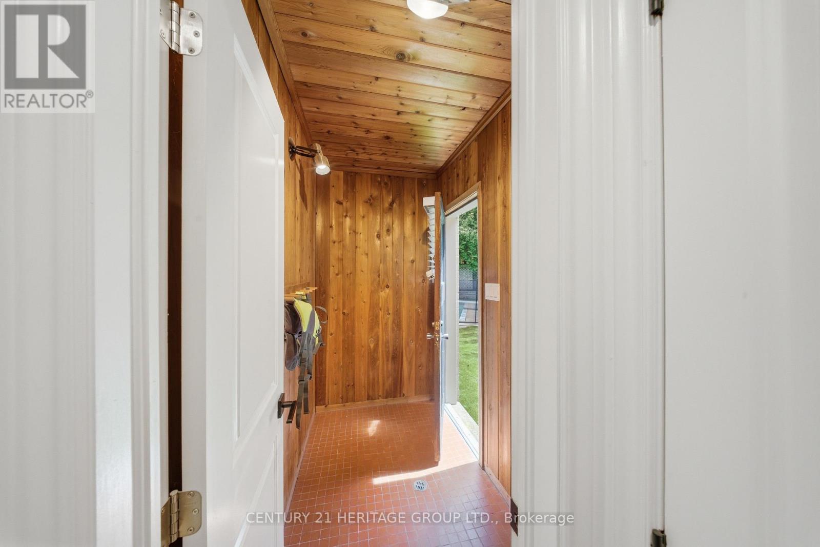 7 CEDAR CRESCENT - 12