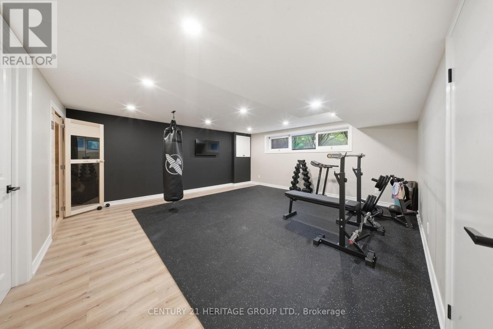 7 CEDAR CRESCENT - 13