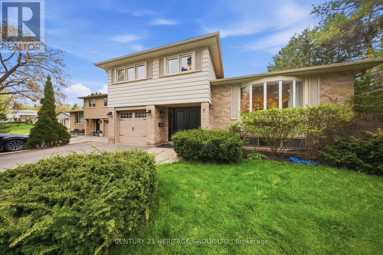 7 CEDAR CRESCENT - 2