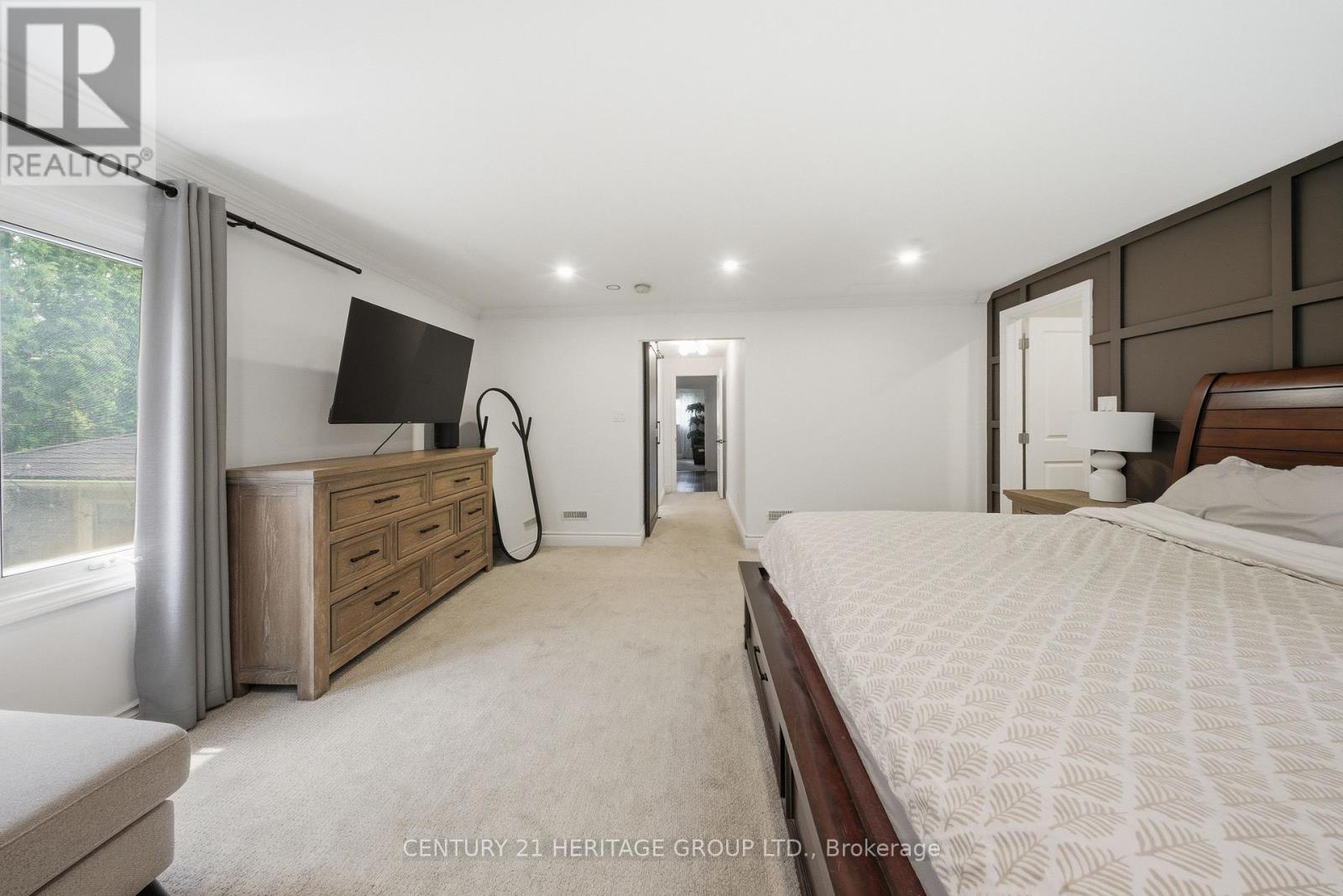 7 CEDAR CRESCENT - 28