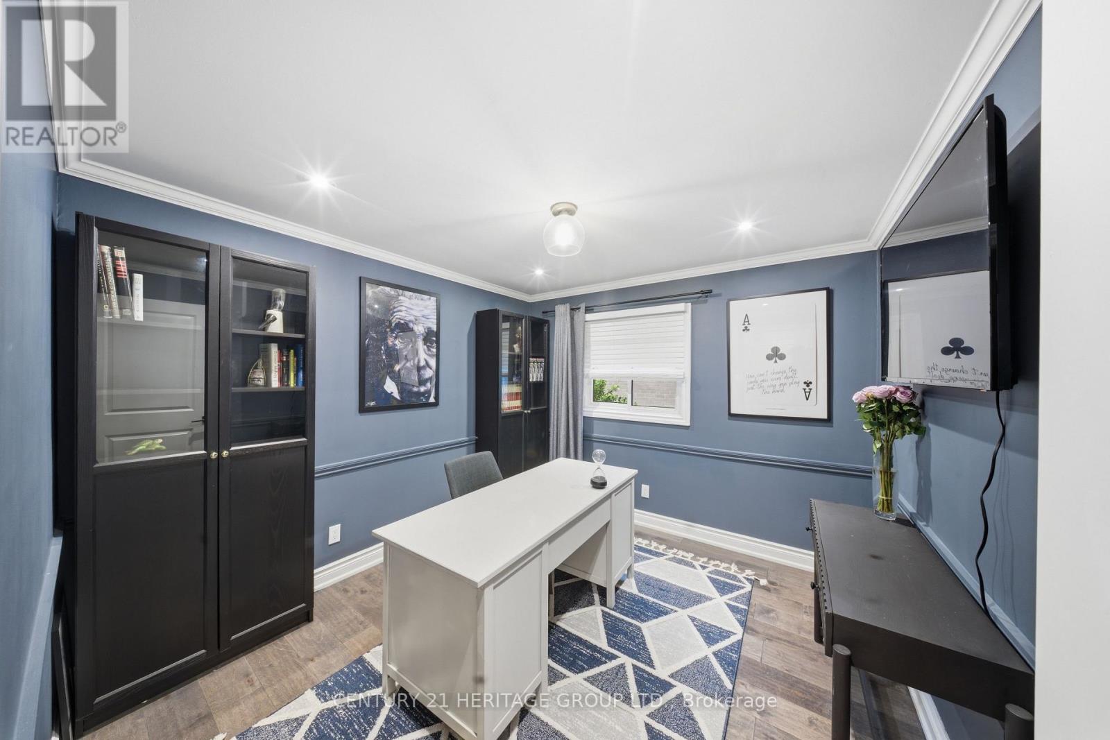 7 CEDAR CRESCENT - 7