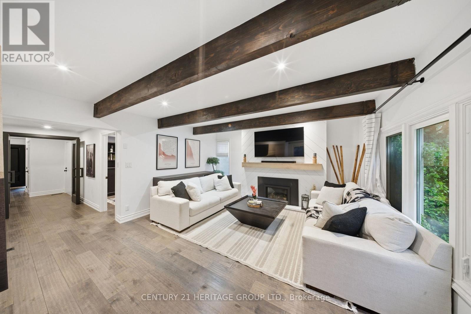 7 CEDAR CRESCENT - 9