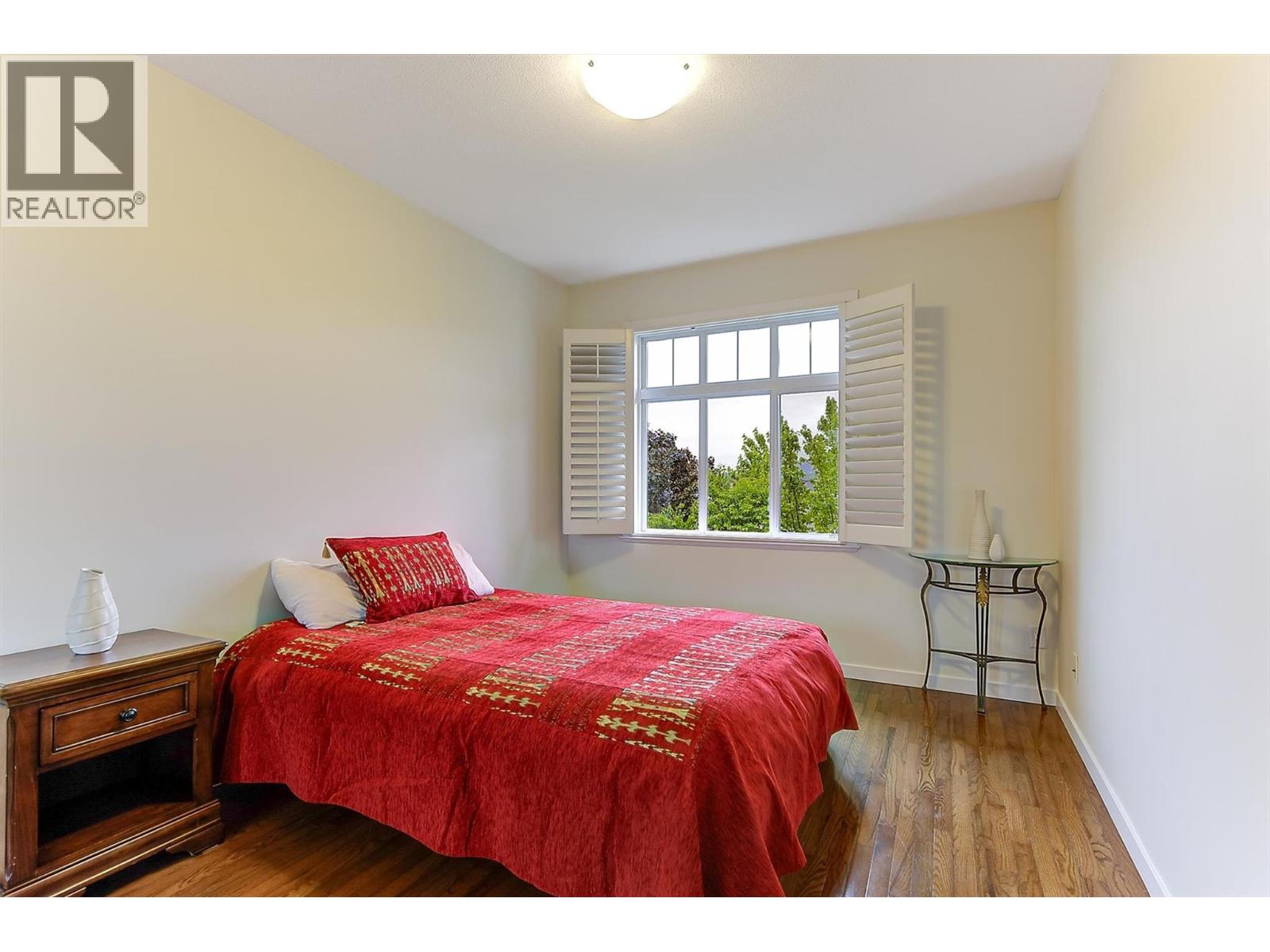 #402 307 Whitman Road - 40