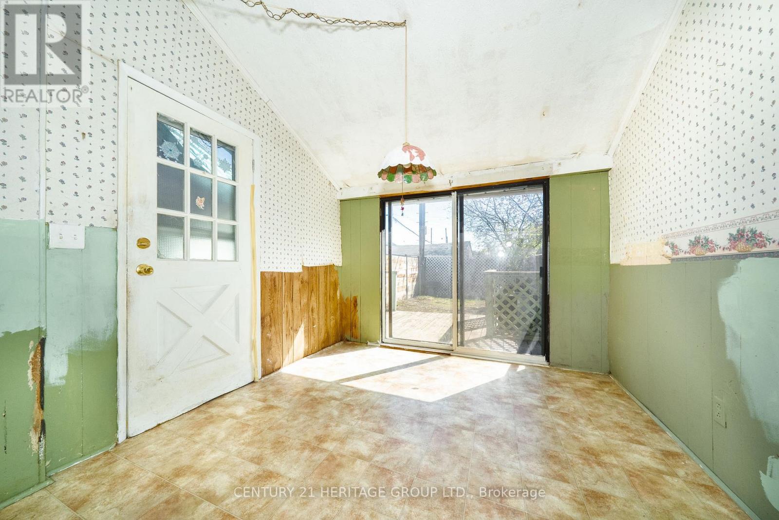 403 BROCK AVENUE - 11