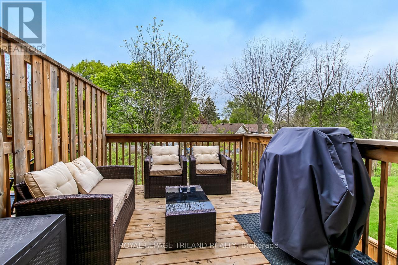 #62 601 LIONS PARK DRIVE - 16