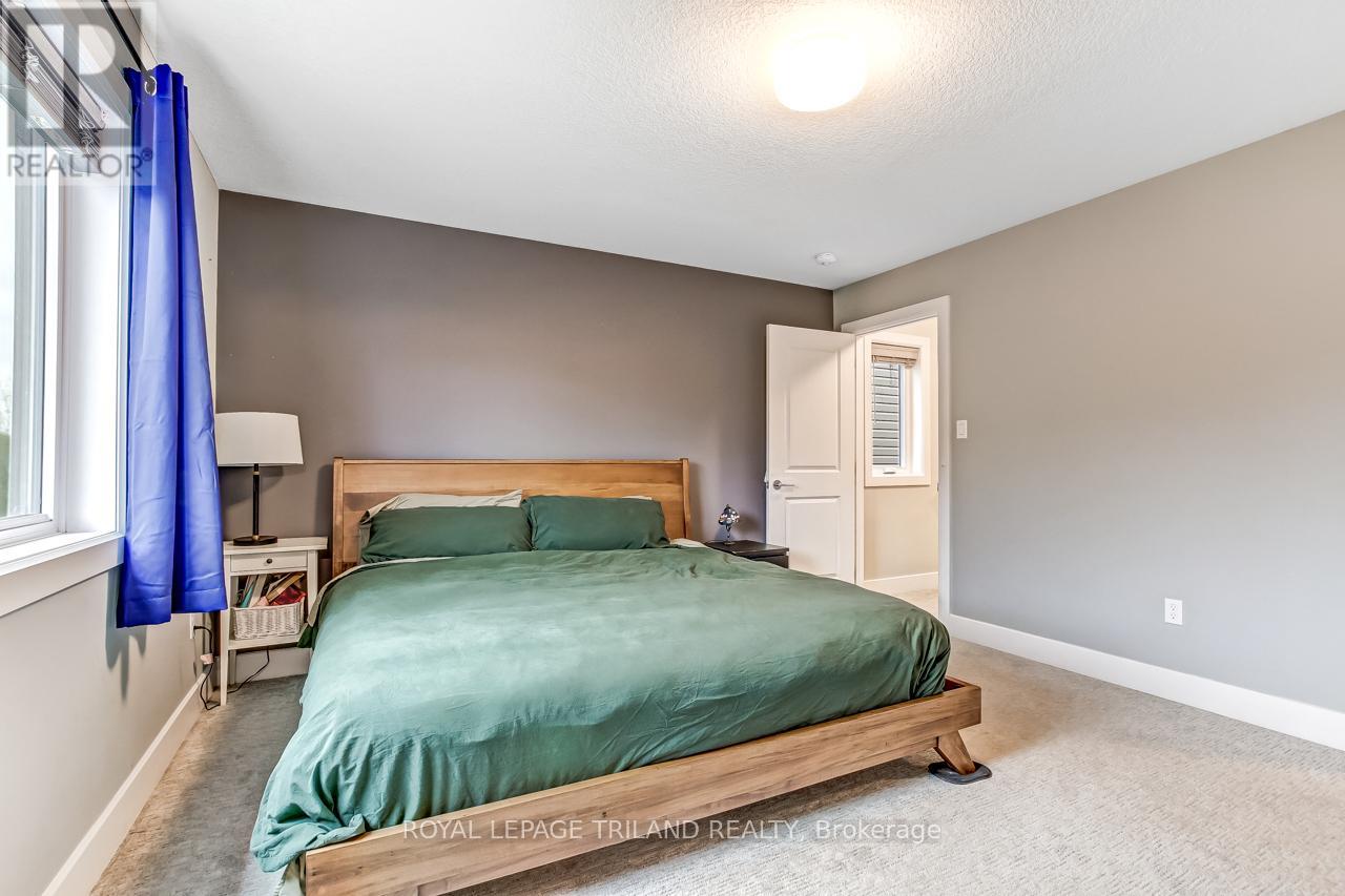 #62 601 LIONS PARK DRIVE - 22
