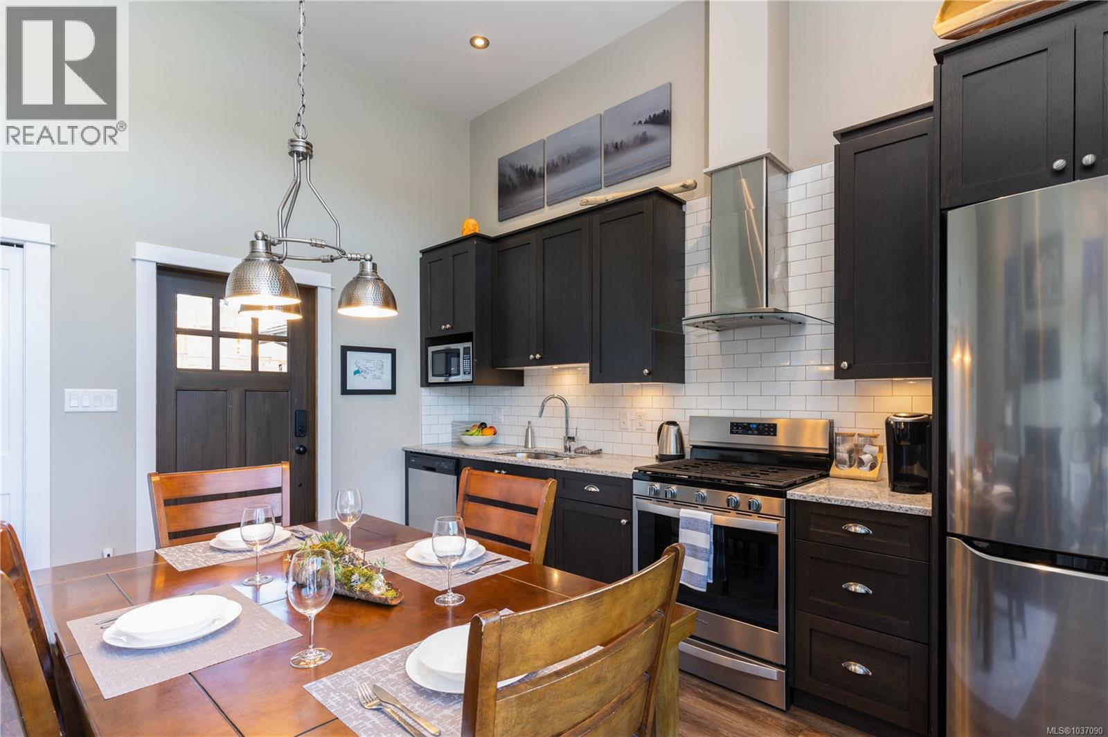 #208A 6596 Baird Rd - 6