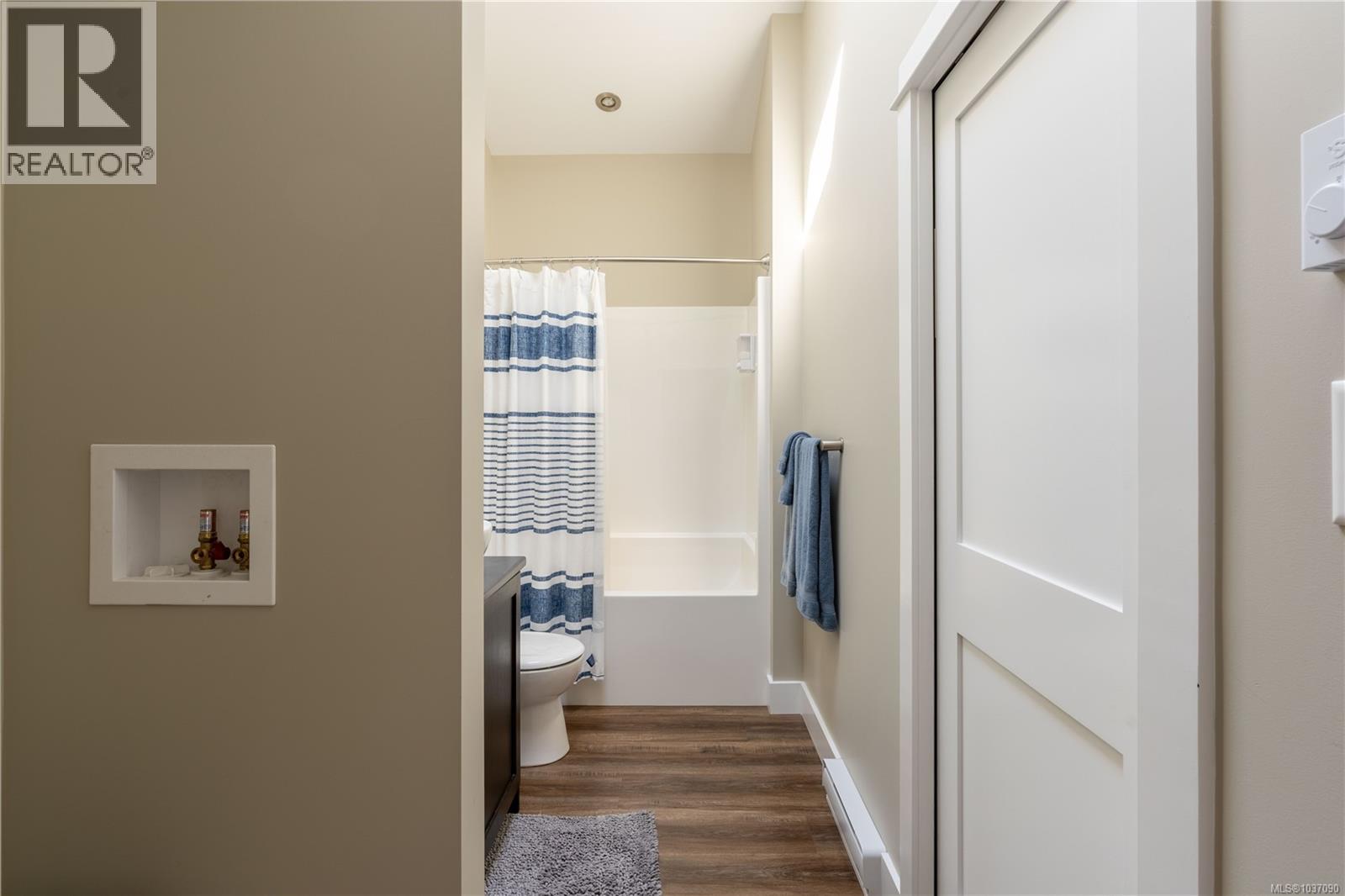 #208A 6596 Baird Rd - 9