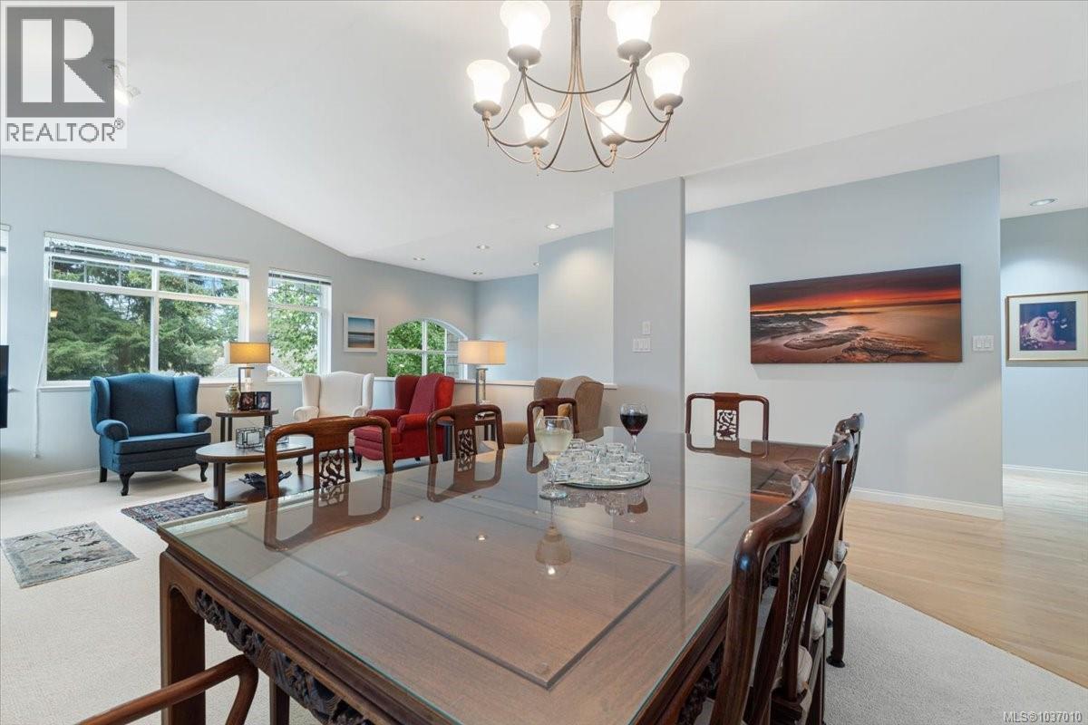 1266 Saturna Dr - 22