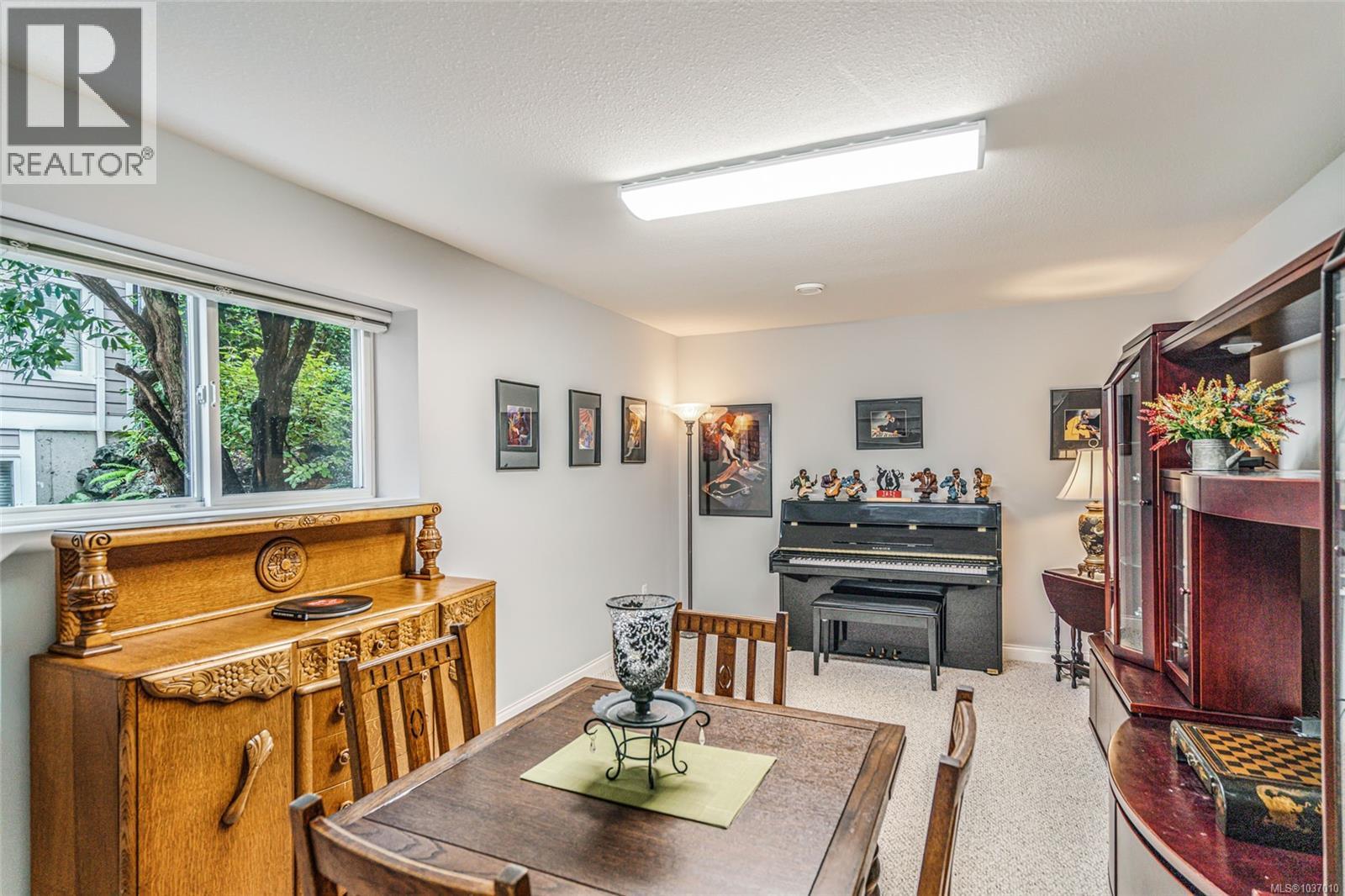 1266 Saturna Dr - 39