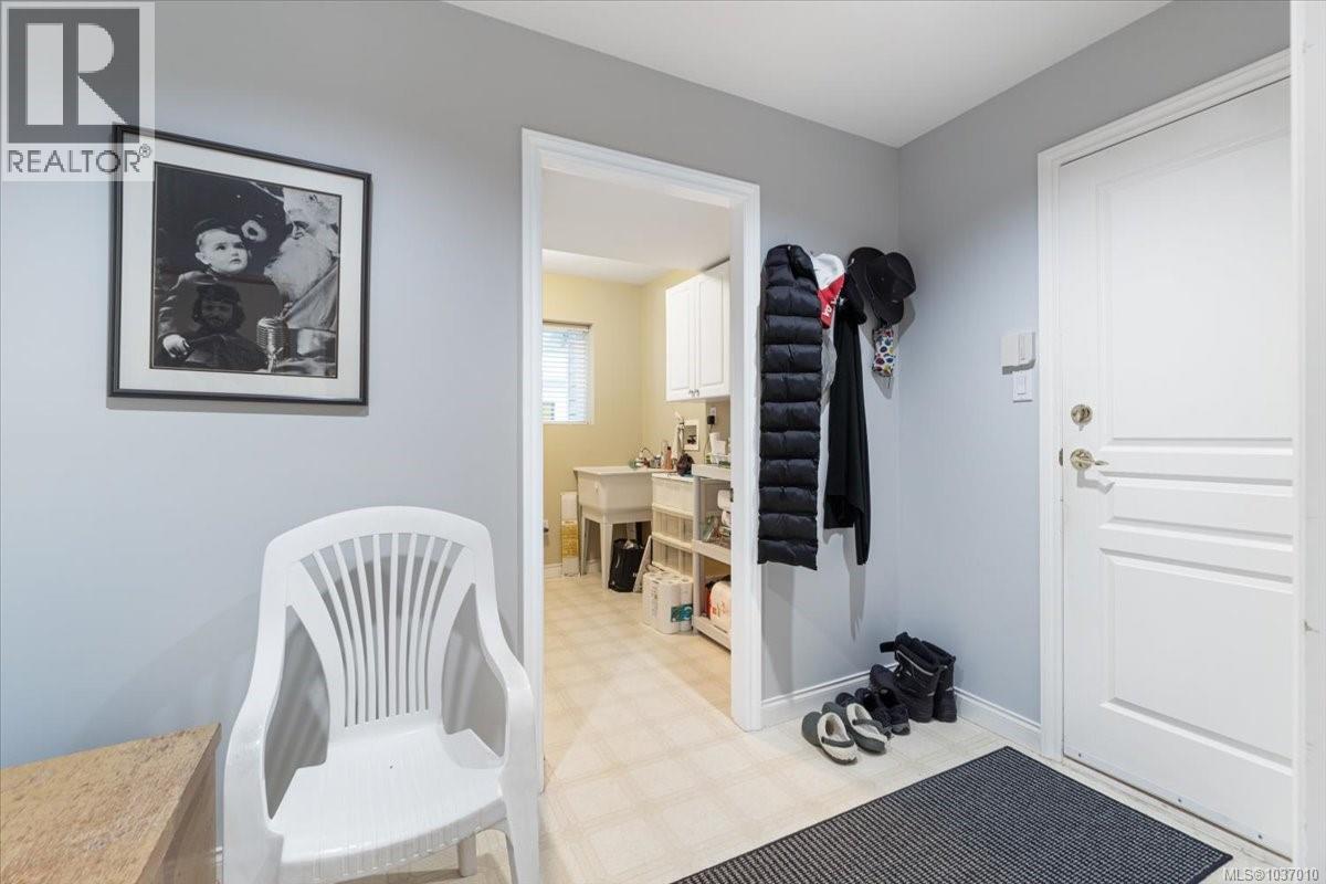 1266 Saturna Dr - 54
