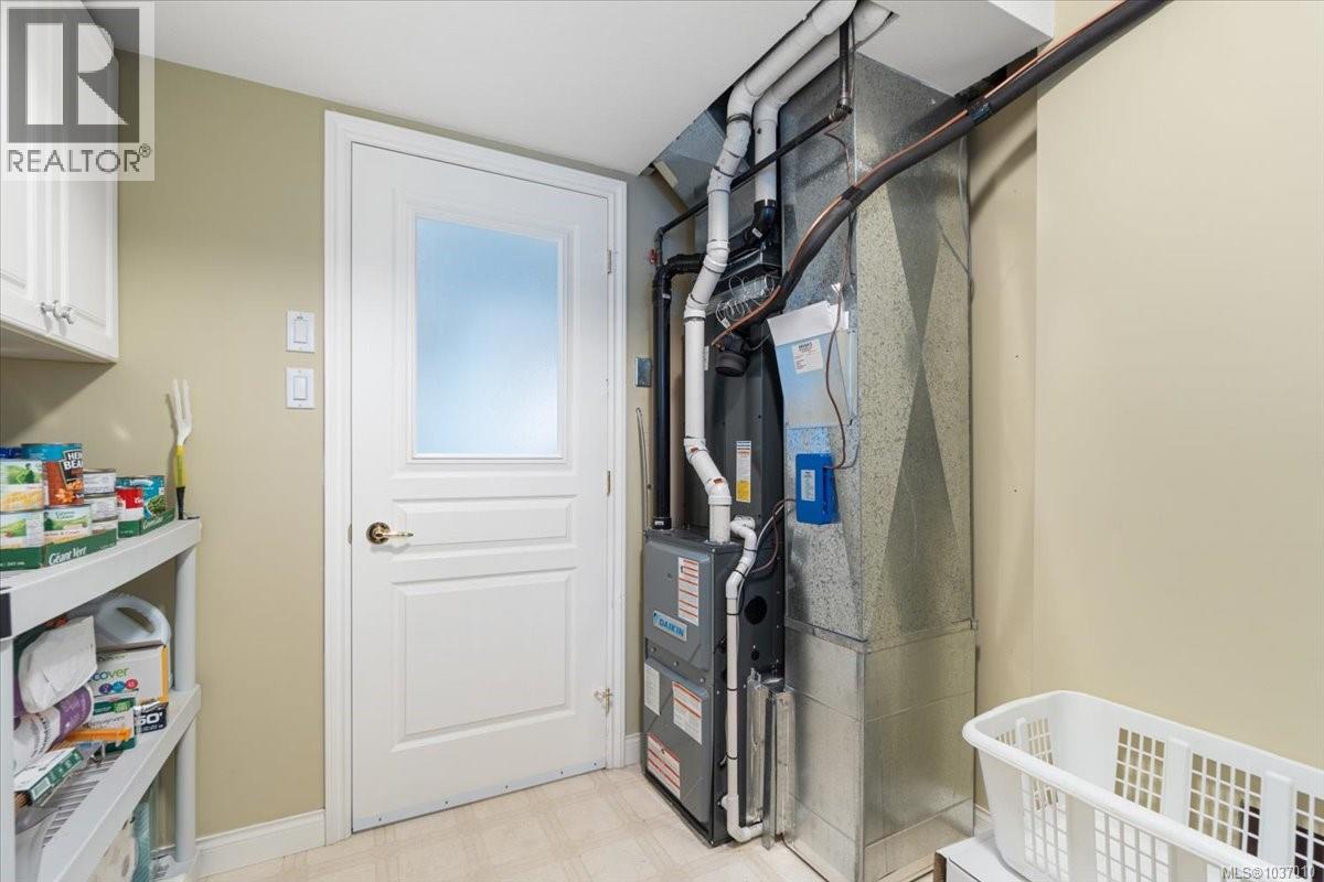 1266 Saturna Dr - 57
