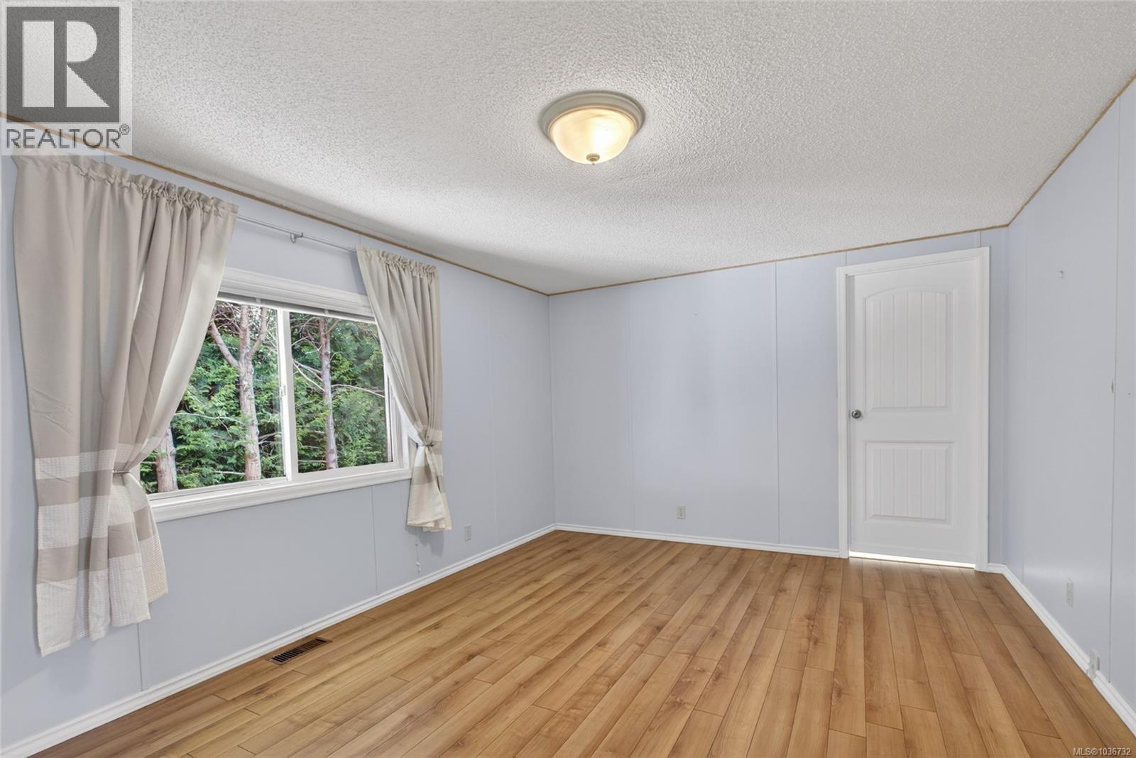 #17 2140 20th St - 24