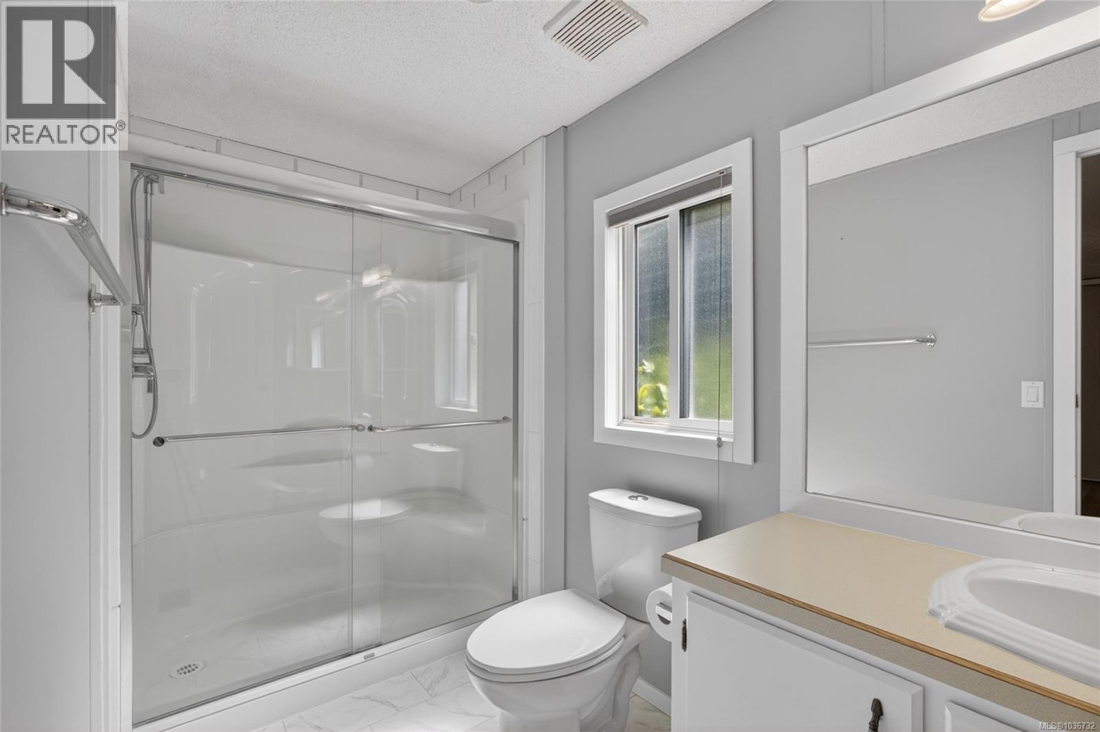 #17 2140 20th St - 27