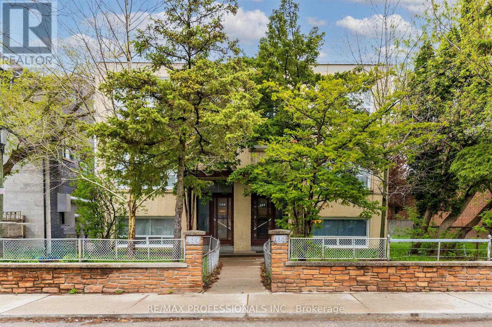132-134 TROWELL AVENUE - 1