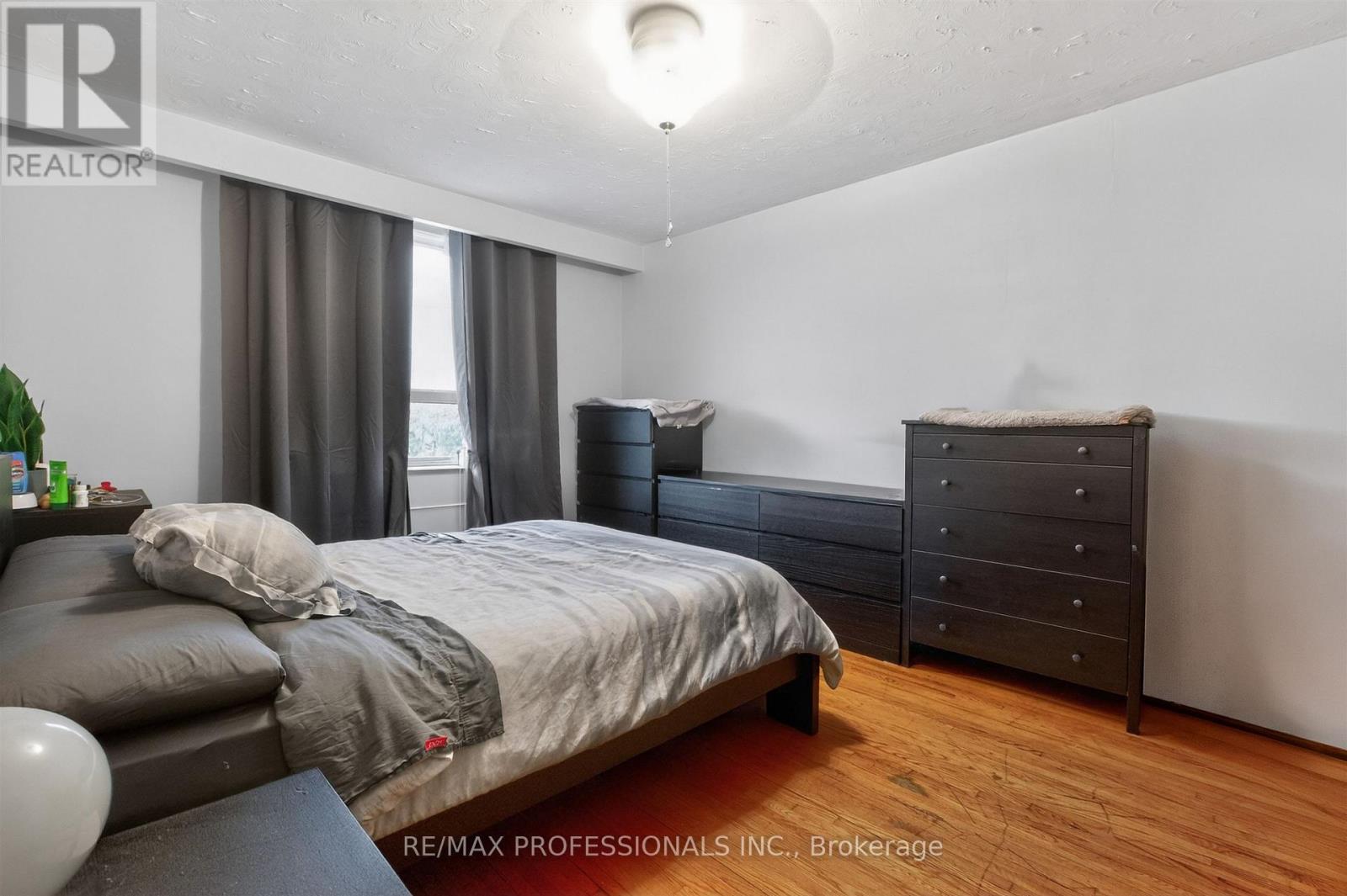 132-134 TROWELL AVENUE - 18
