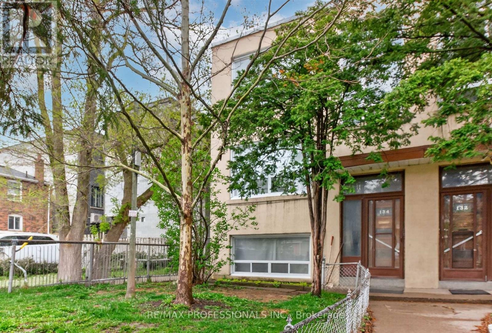 132-134 TROWELL AVENUE - 3