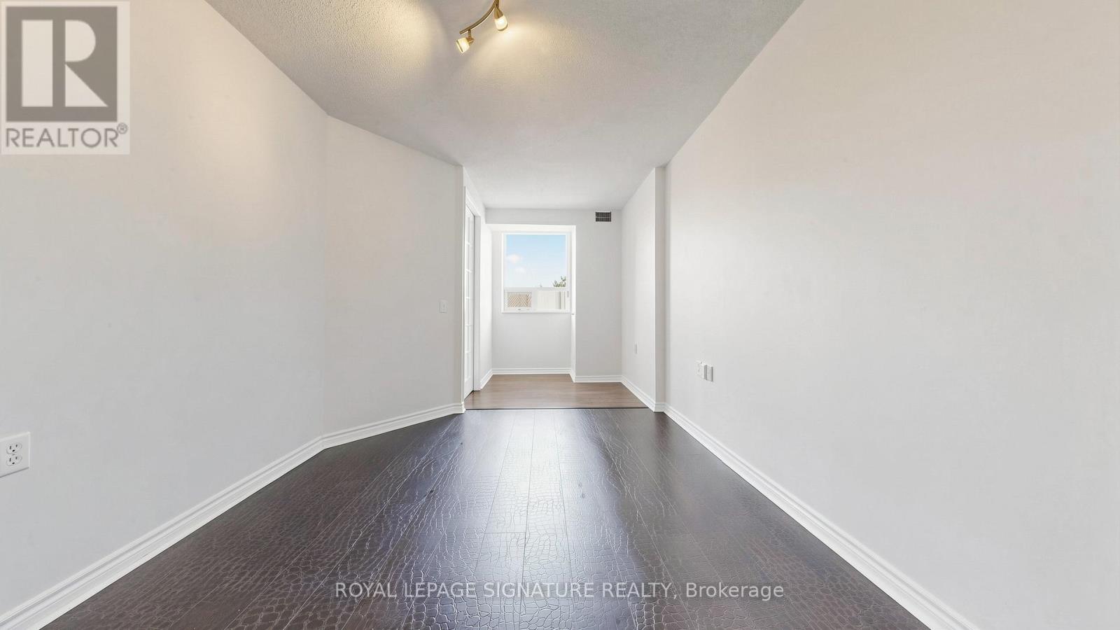 #1501 200 BURNHAMTHORPE ROAD E - 21