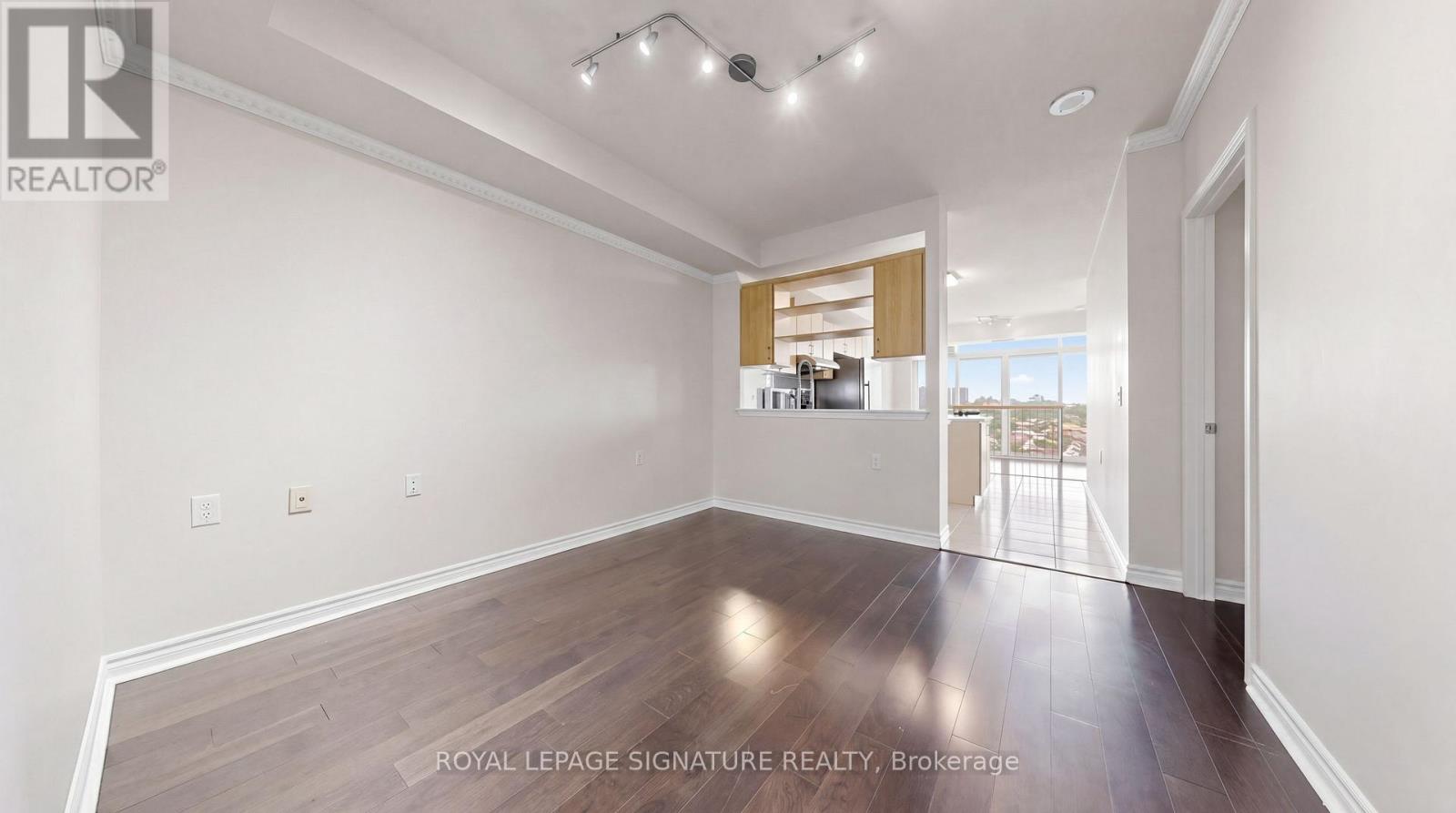 #1501 200 BURNHAMTHORPE ROAD E - 7