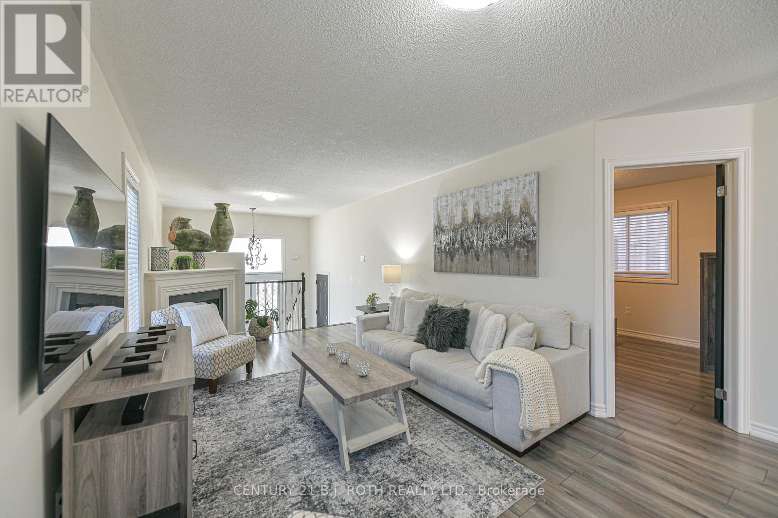 4 LISTER DRIVE - 35